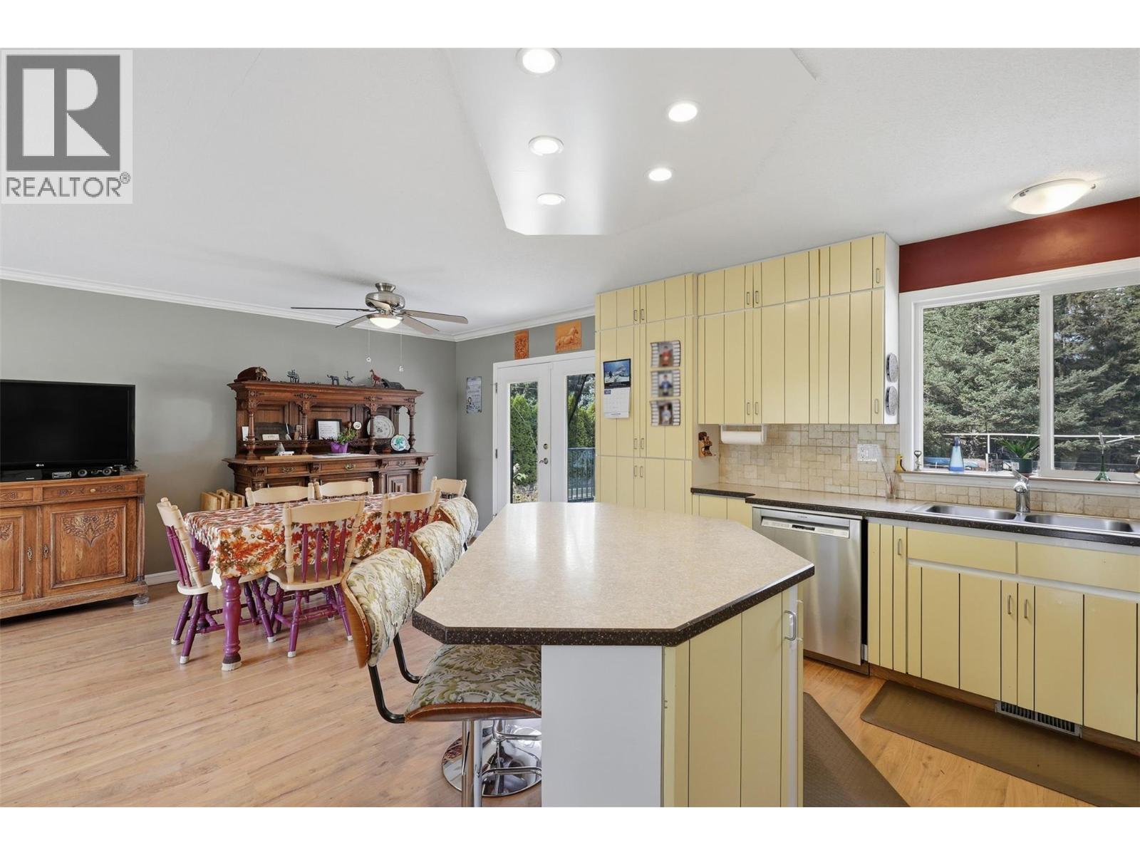 4809 Bolean Drive, Kamloops, British Columbia  V2H 1M3 - Photo 9 - 10402003