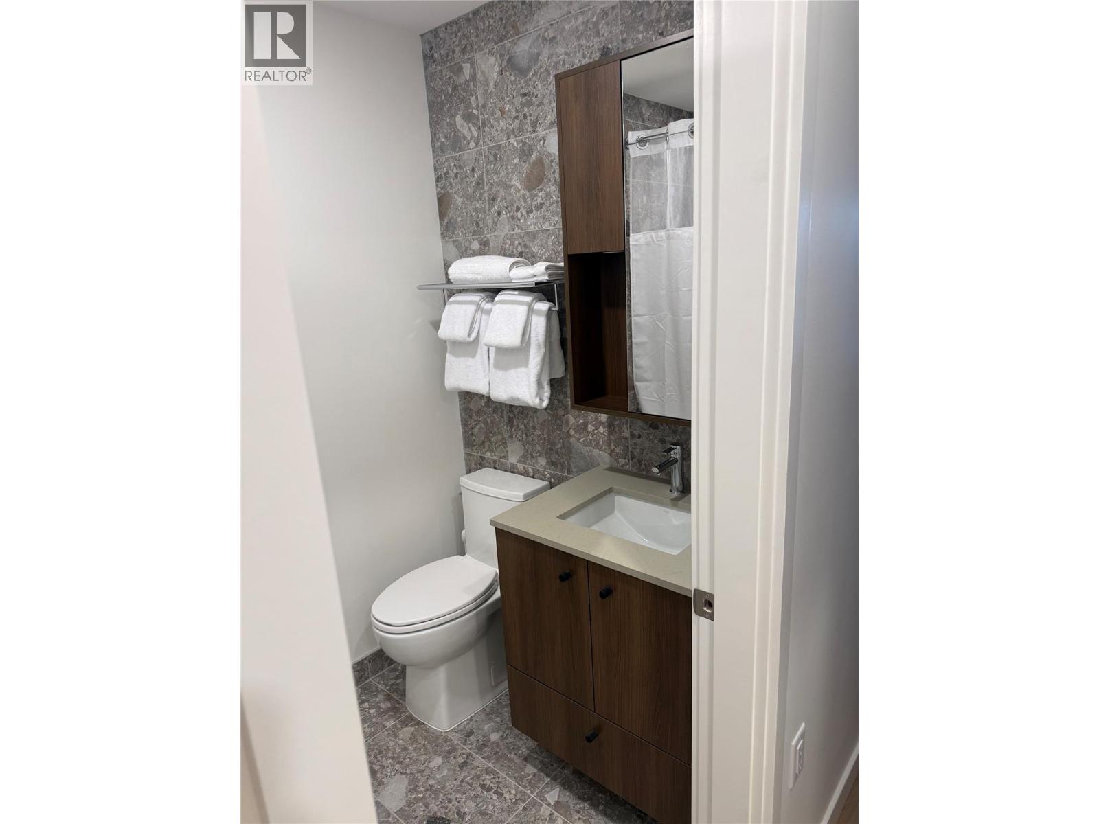 4240 Red Mountain Road Street Unit# 203, Rossland, British Columbia  V0G 1Y0 - Photo 7 - 10401909