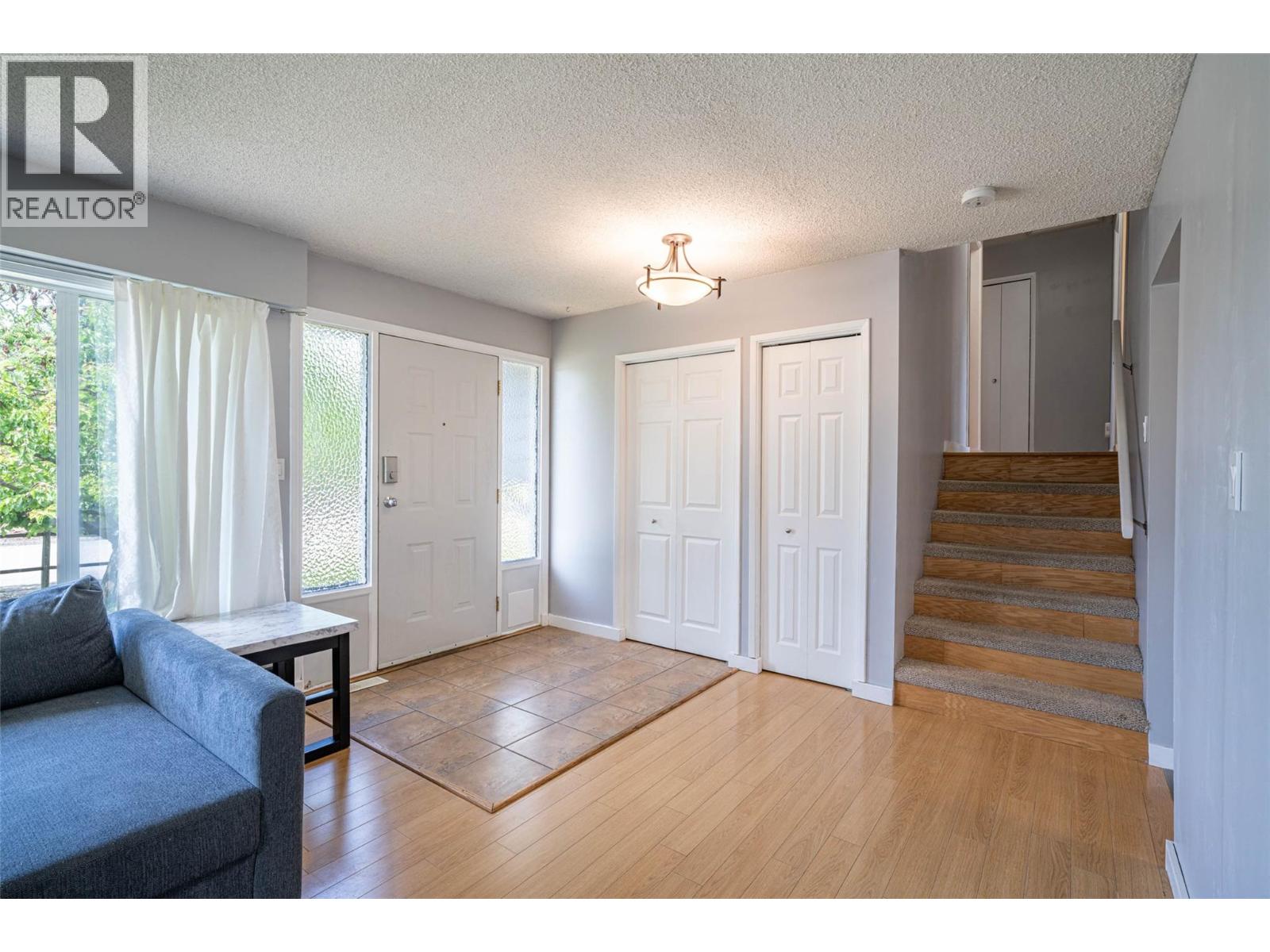 2003 13 Street, Vernon, British Columbia  V1T 3T1 - Photo 4 - 10351494