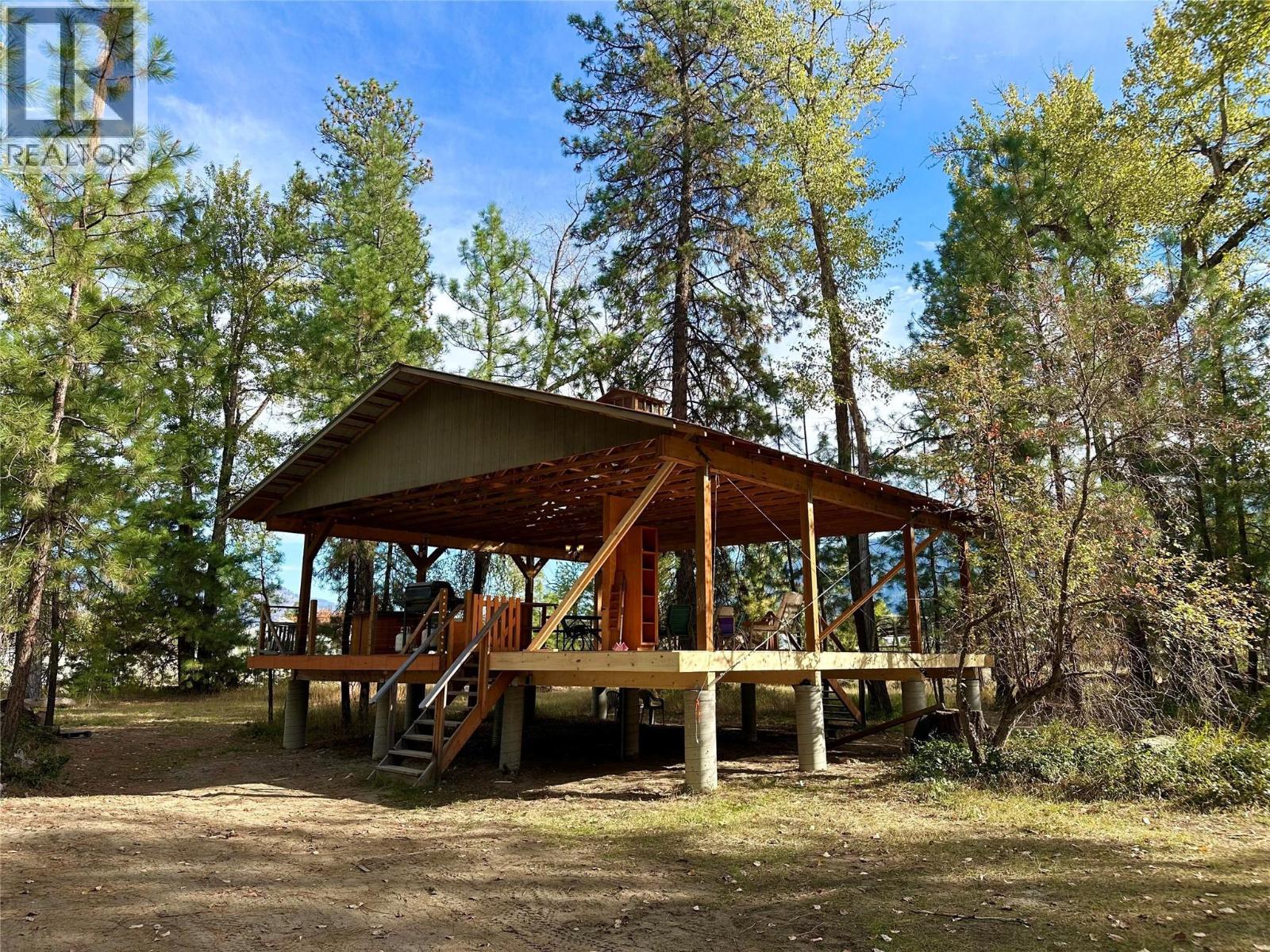 6380 12th Street, Grand Forks, British Columbia  V0H 1H0 - Photo 1 - 10402020