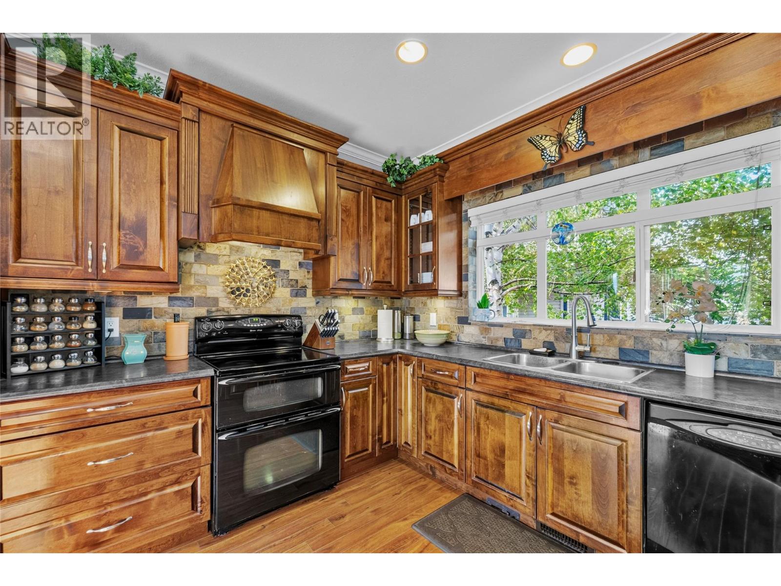 2674 Forksdale Court, Merritt, British Columbia  V1K 1P8 - Photo 8 - 10401974