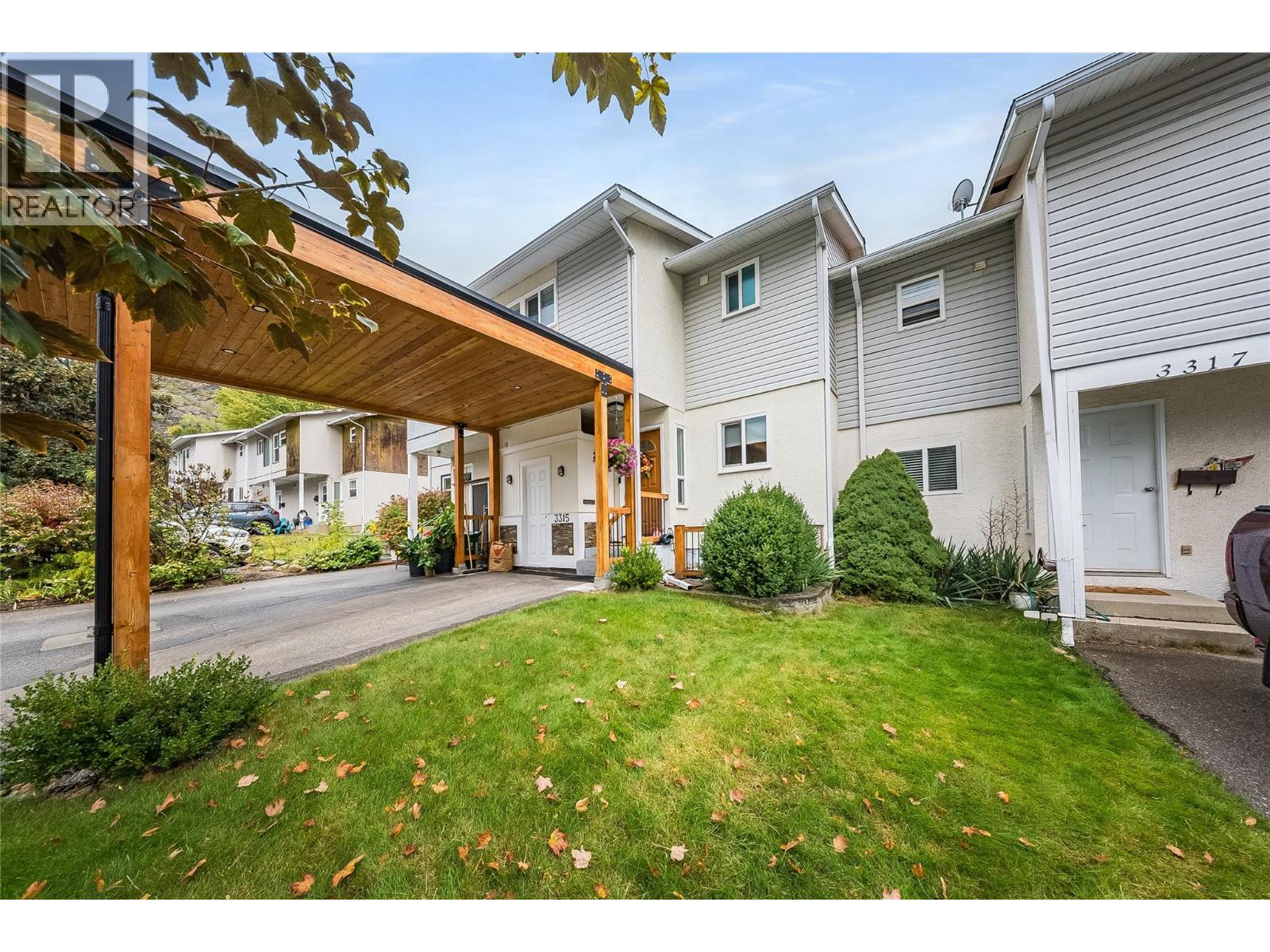 3315 Laurel Crescent, Trail, British Columbia  V1R 4M6 - Photo 3 - 10401929