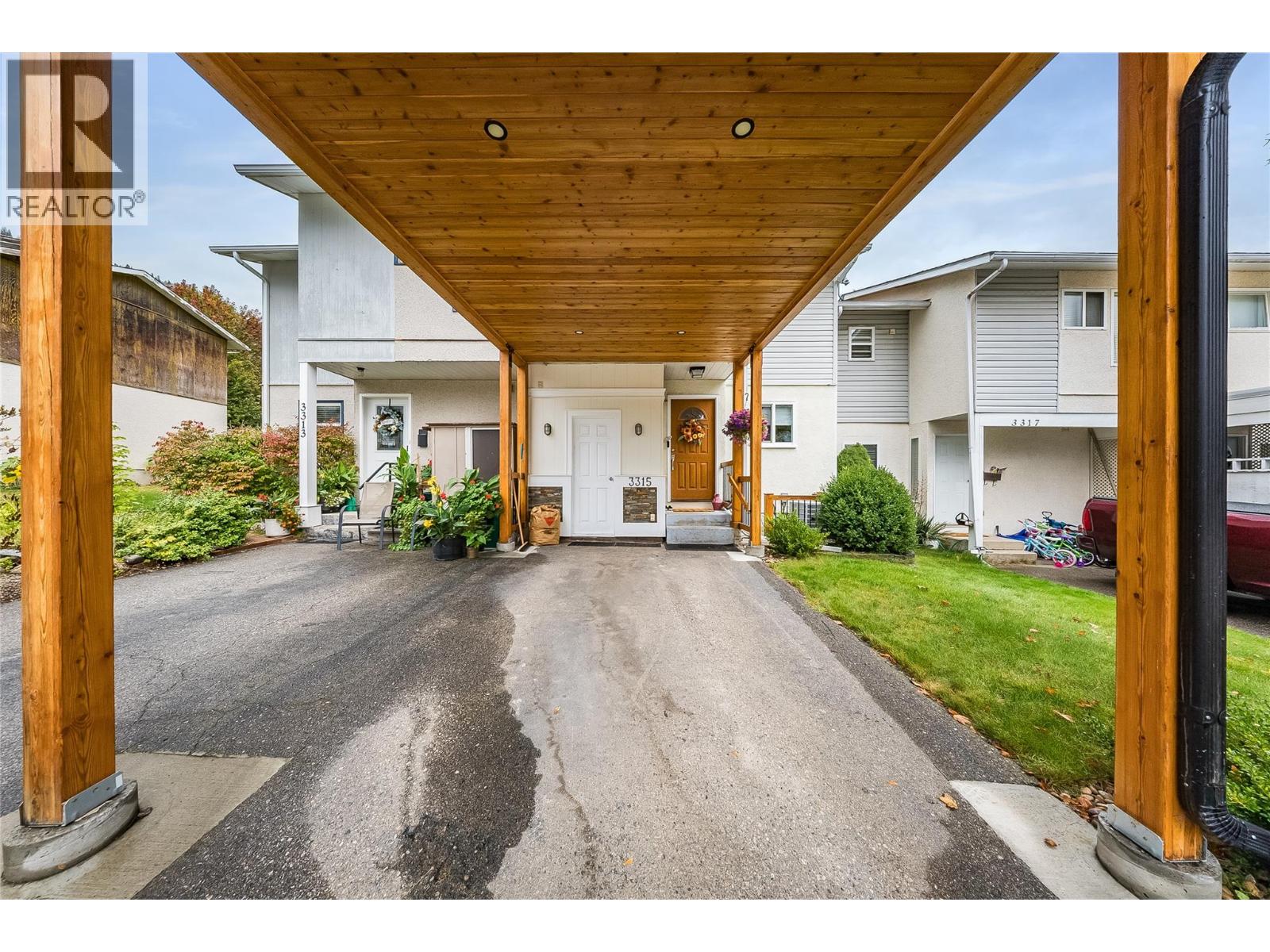 3315 Laurel Crescent, Trail, British Columbia  V1R 4M6 - Photo 4 - 10401929