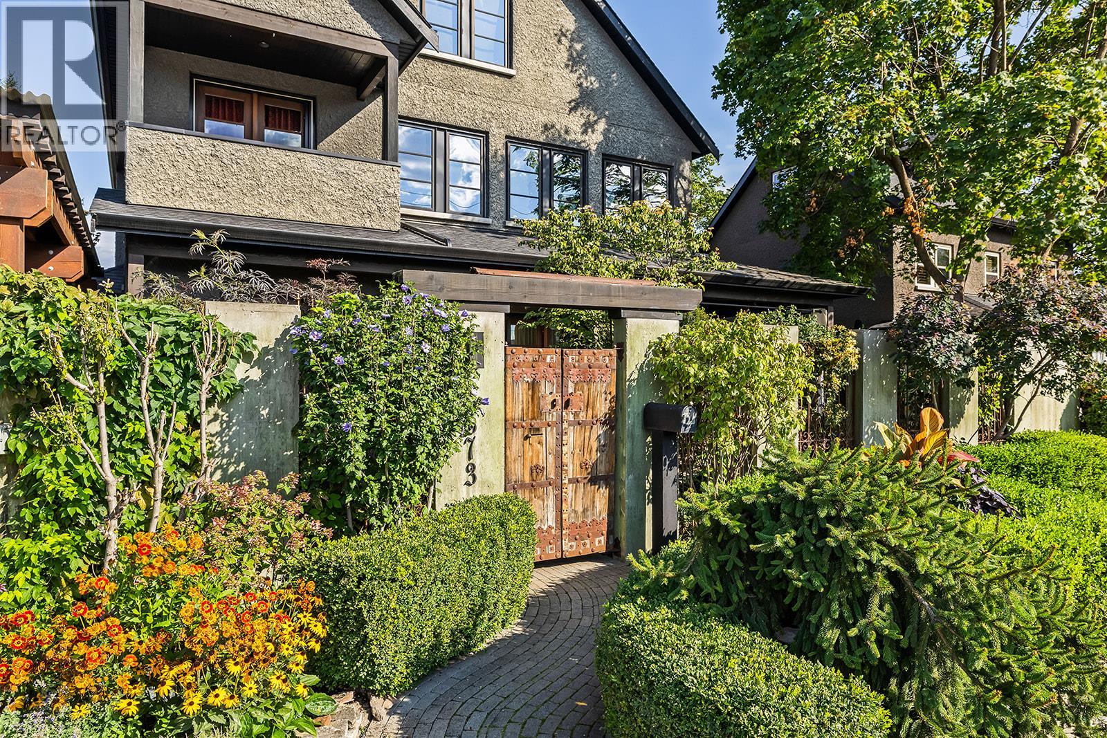2673 Bath Street, Kelowna, British Columbia  V1Y 1M3 - Photo 2 - 10402027