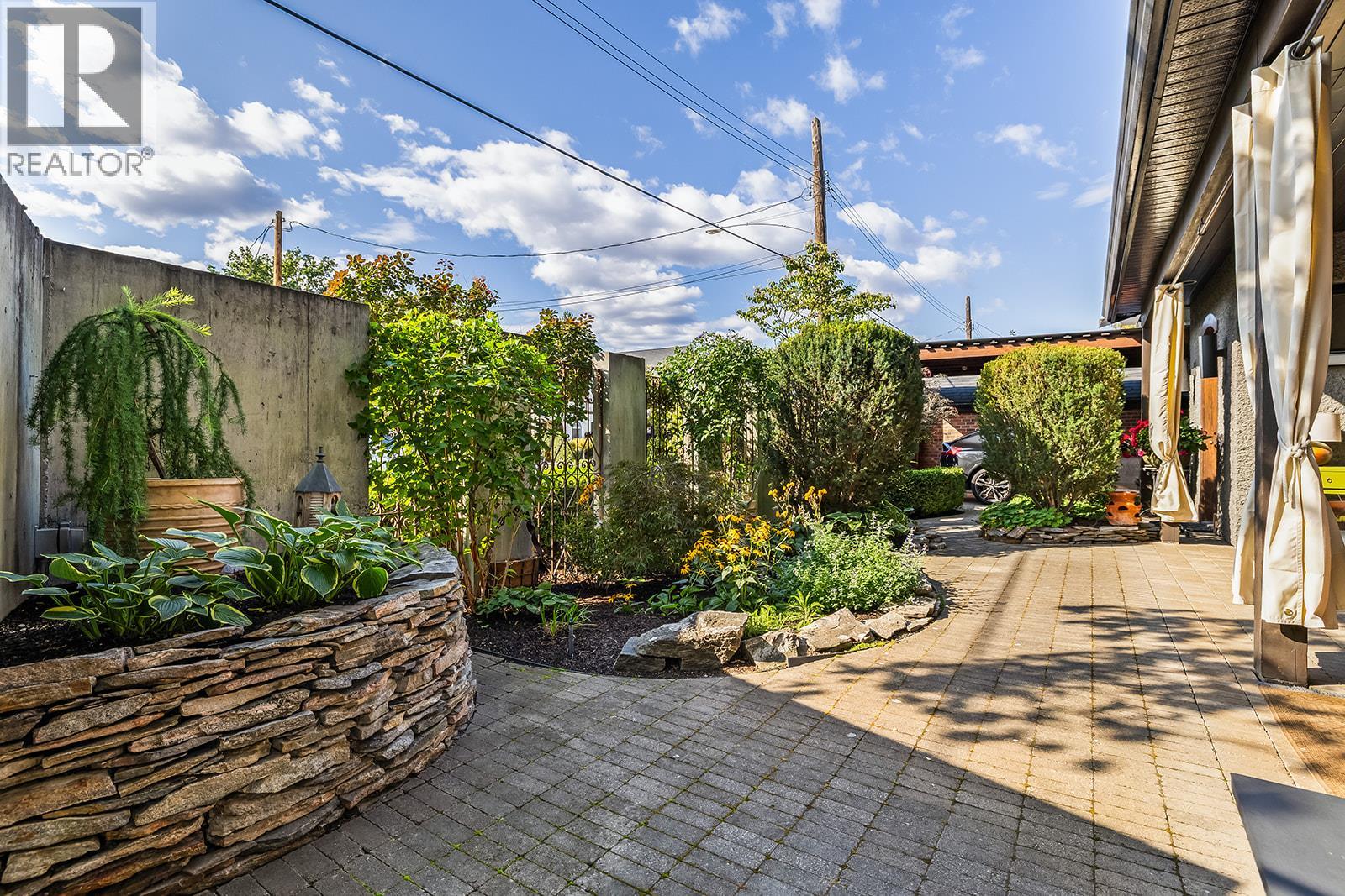 2673 Bath Street, Kelowna, British Columbia  V1Y 1M3 - Photo 48 - 10402027