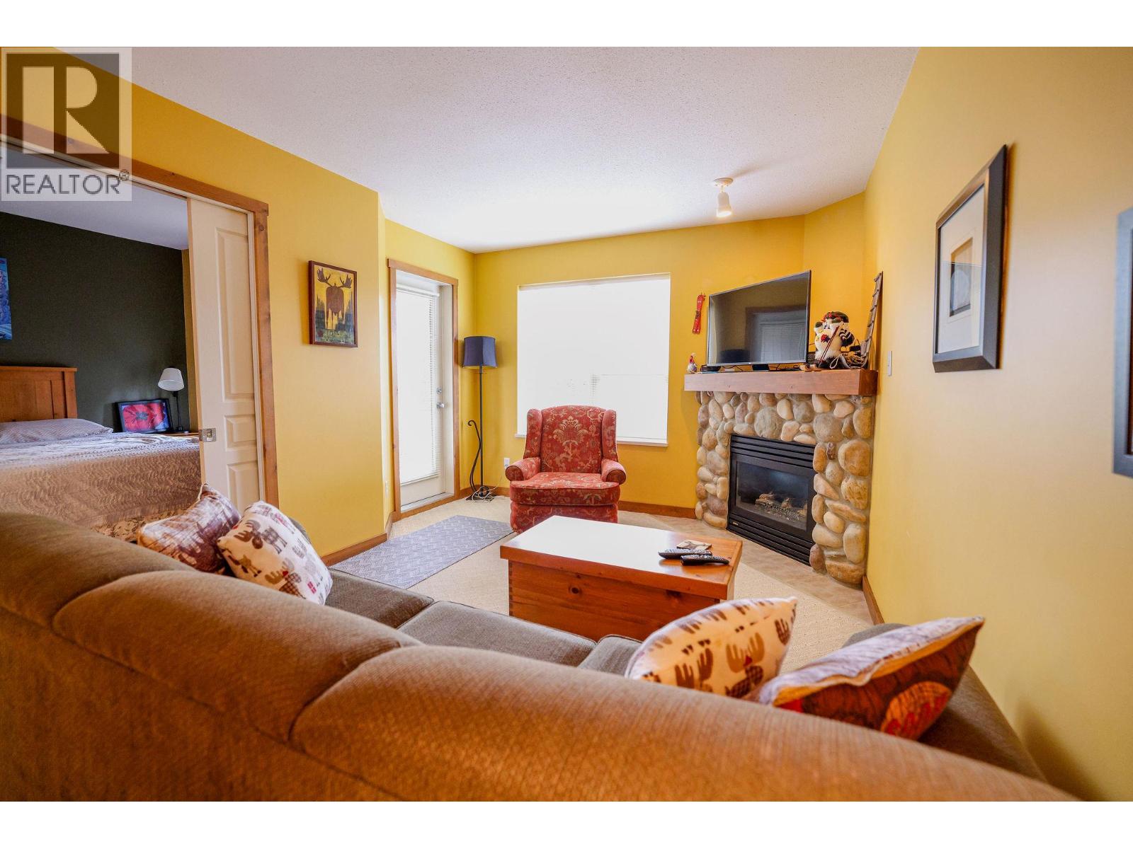 9812 Silver Star Road Unit# 305, Vernon, British Columbia  v1b 3Y9 - Photo 2 - 10402023