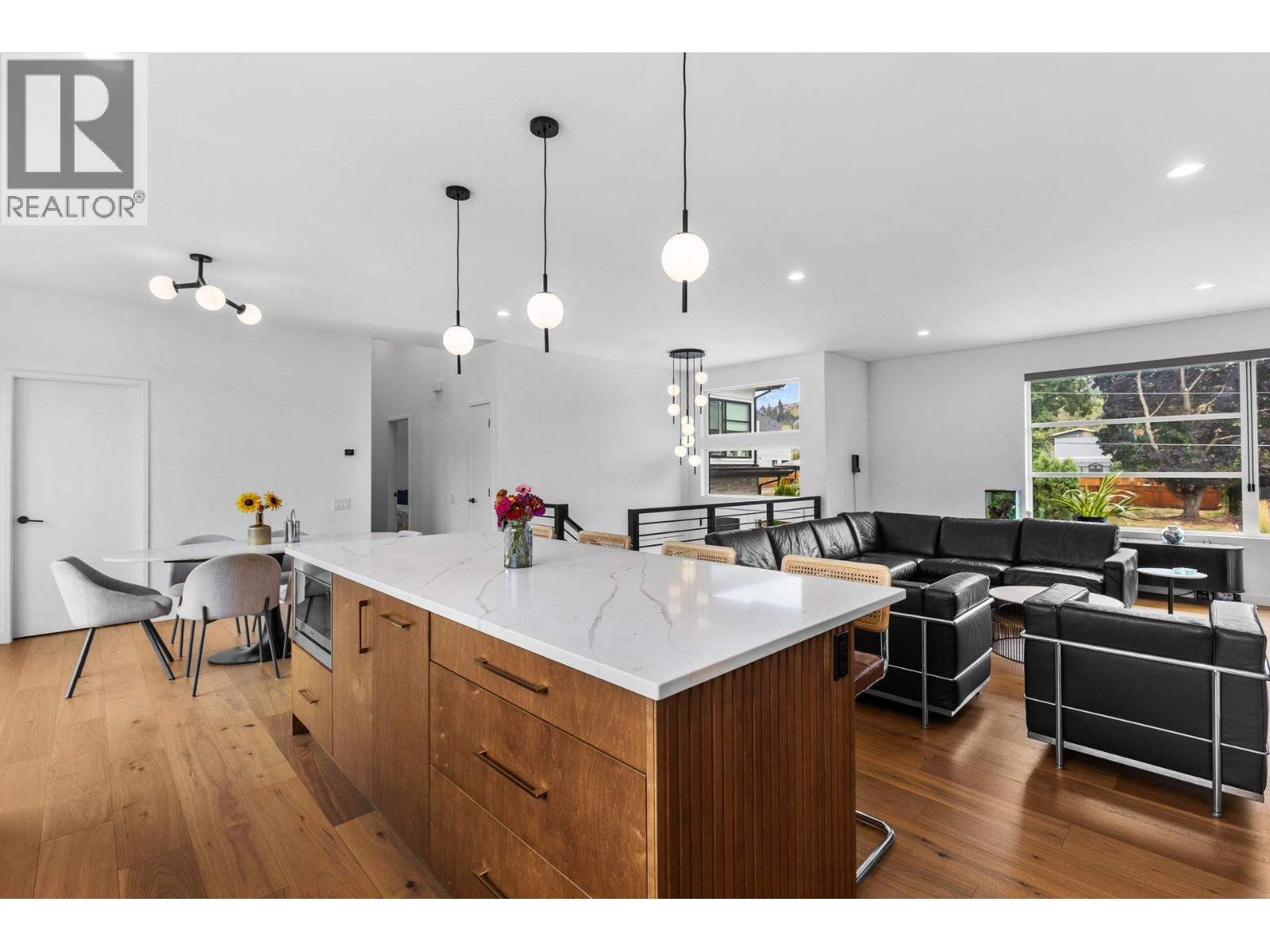 624 Bonjou Road, Kelowna, British Columbia  V1W 1M5 - Photo 12 - 10401859