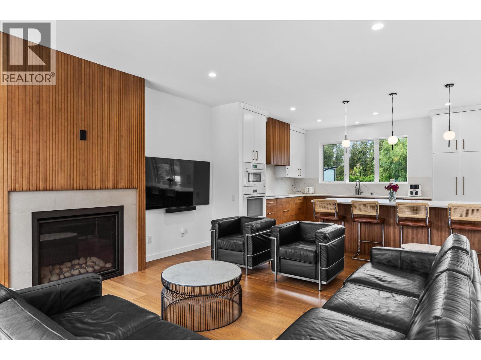 624 Bonjou Road, Kelowna, British Columbia  V1W 1M5 - Photo 6 - 10401859
