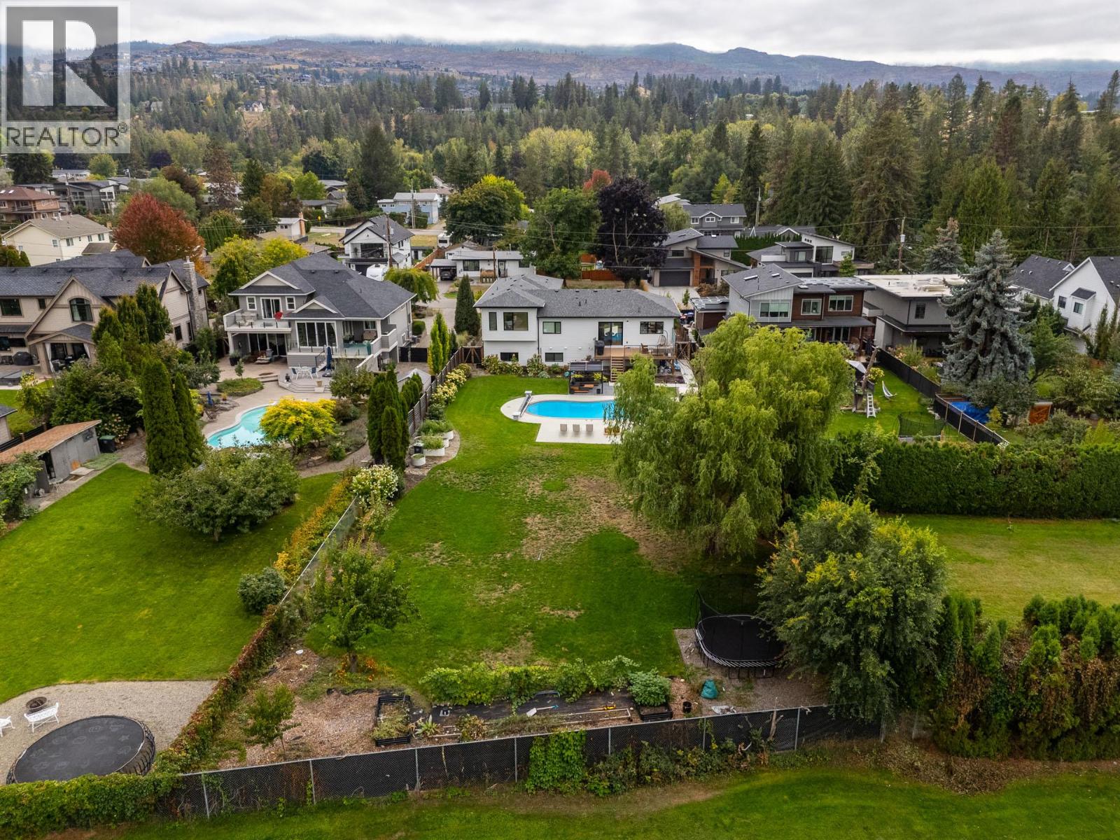 624 Bonjou Road, Kelowna, British Columbia  V1W 1M5 - Photo 75 - 10401859