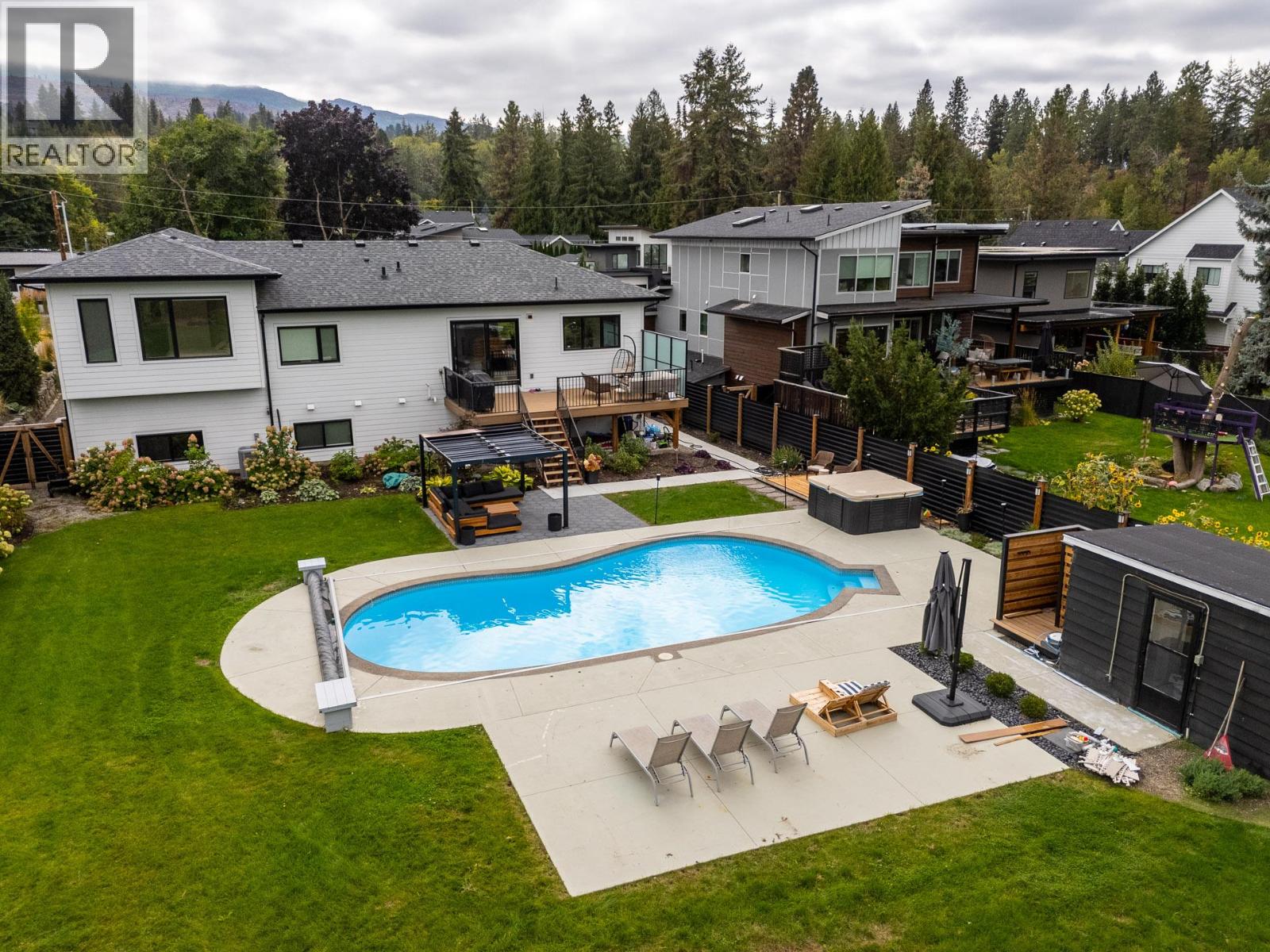 624 Bonjou Road, Kelowna, British Columbia  V1W 1M5 - Photo 77 - 10401859