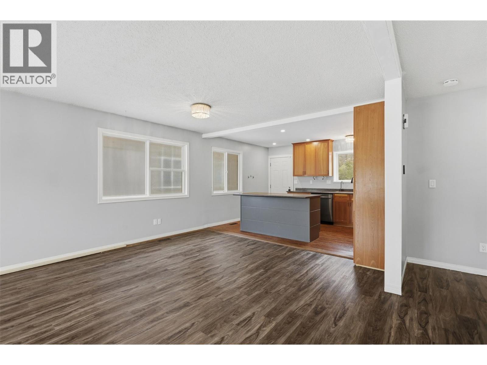 4568 Cammeray Drive, Kamloops, British Columbia  V2H 1L4 - Photo 12 - 10402055