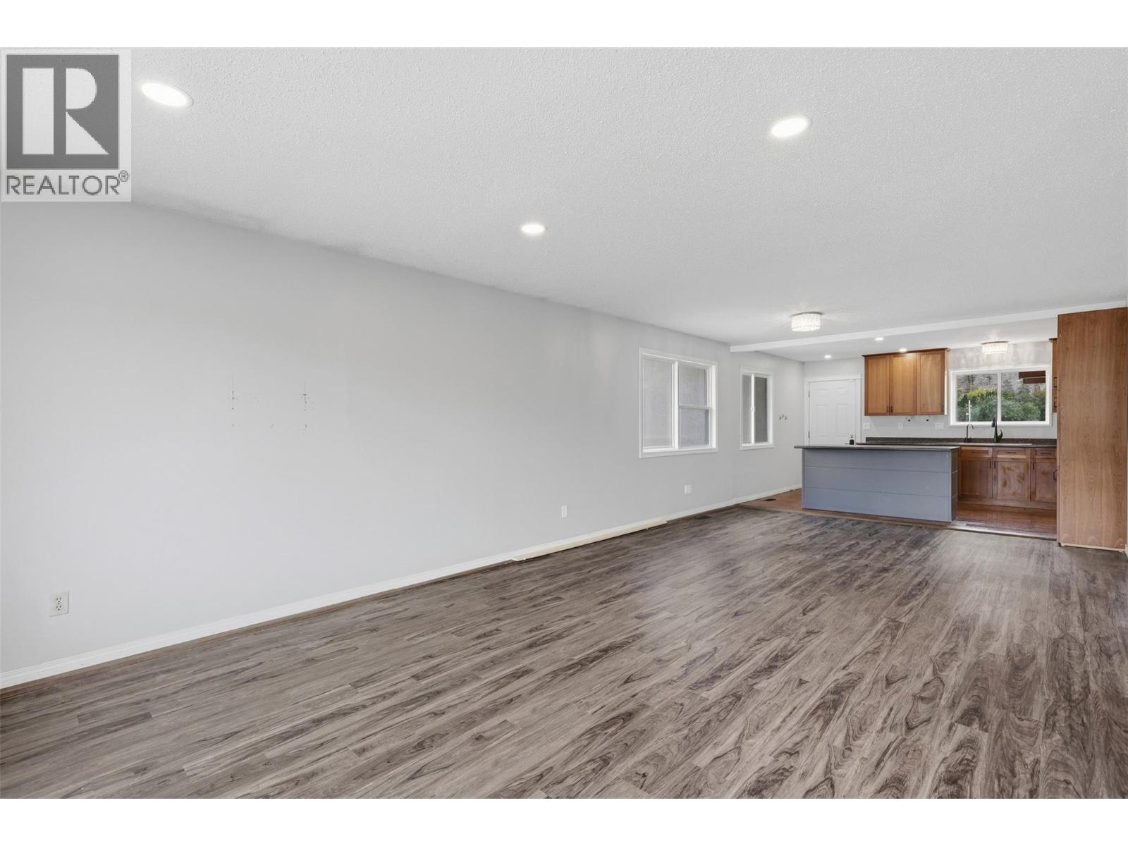4568 Cammeray Drive, Kamloops, British Columbia  V2H 1L4 - Photo 13 - 10402055