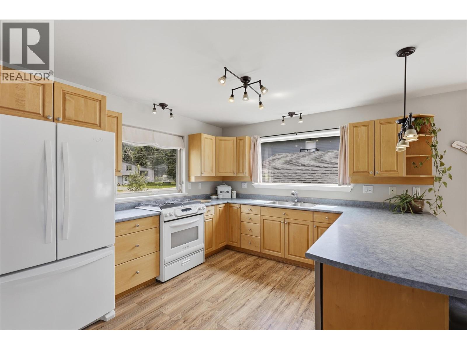 7153 Cahilty Road, Kamloops, British Columbia  V0E 1Z1 - Photo 10 - 10401973