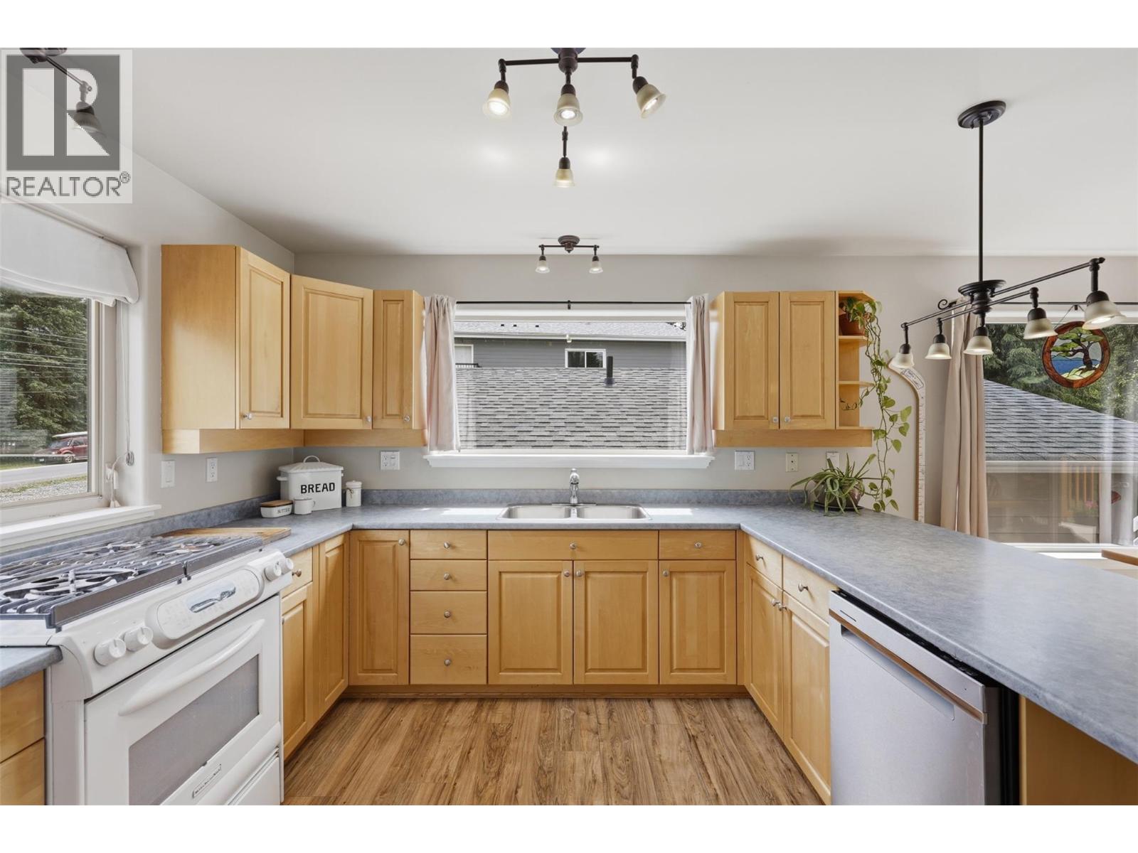 7153 Cahilty Road, Kamloops, British Columbia  V0E 1Z1 - Photo 11 - 10401973