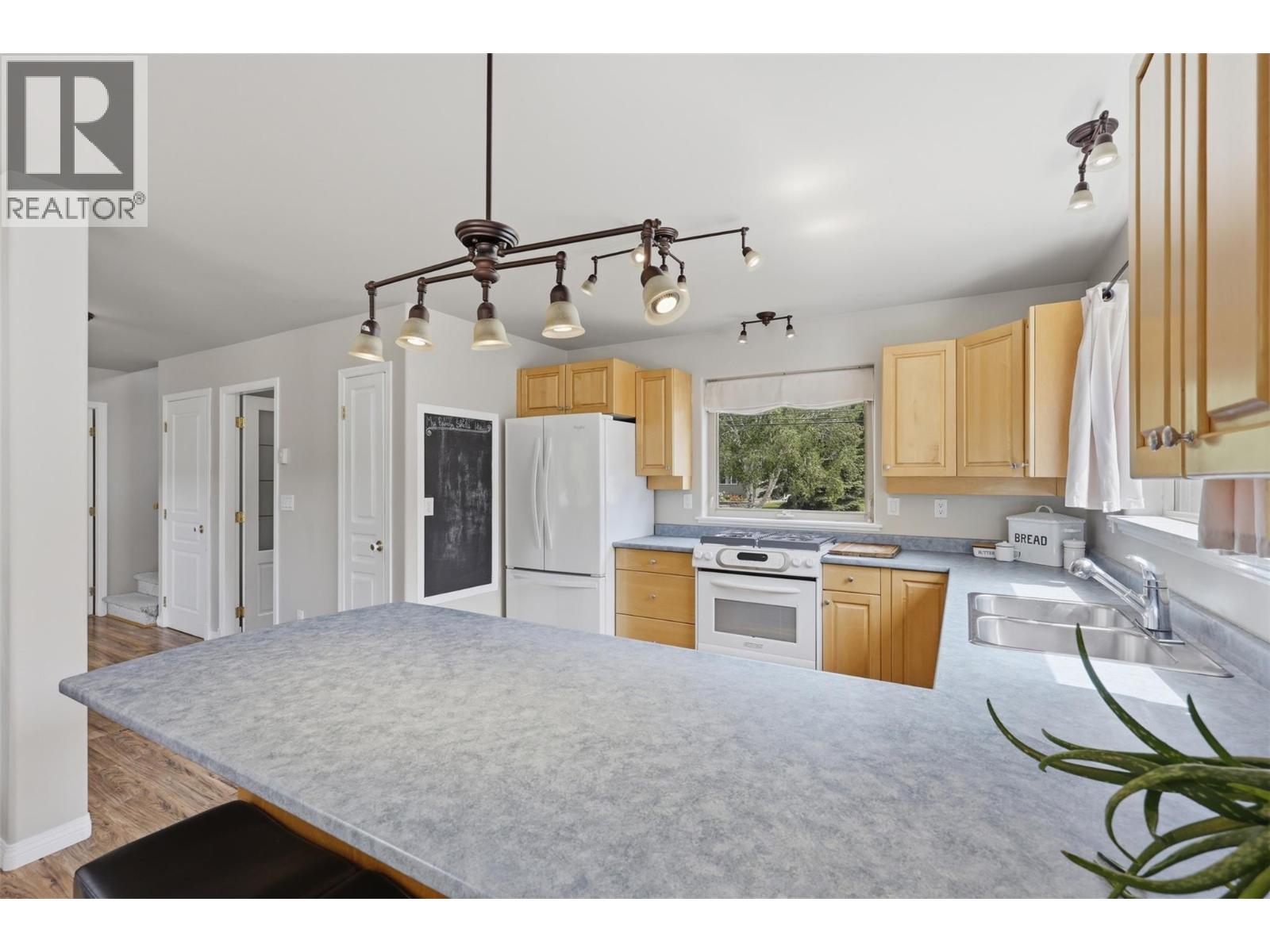 7153 Cahilty Road, Kamloops, British Columbia  V0E 1Z1 - Photo 9 - 10401973