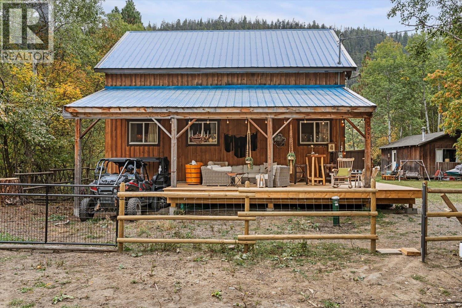 2627 Strathcona Avenue, Coalmont-Tulameen, British Columbia  V0X 1W0 - Photo 1 - 10401414