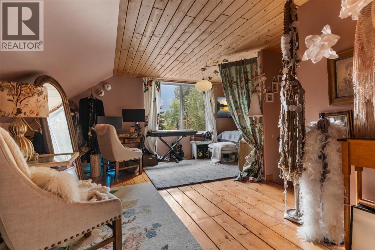 2627 Strathcona Avenue, Coalmont-Tulameen, British Columbia  V0X 1W0 - Photo 25 - 10401414