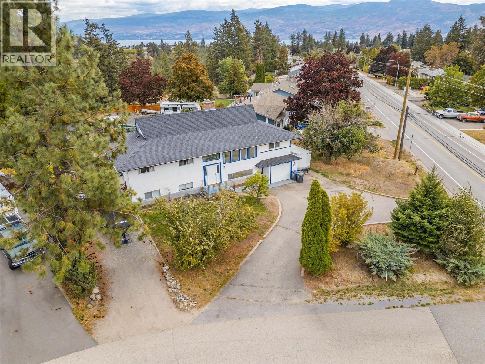 3341 Webber Road, West Kelowna, British Columbia  V4T 1G6 - Photo 2 - 10401113