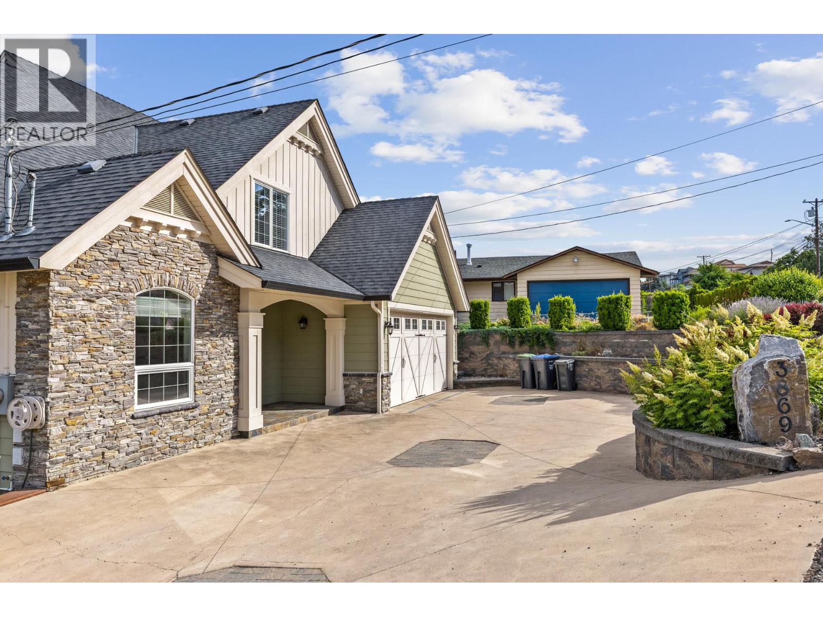 3869 Angus Drive, West Kelowna, British Columbia  V4T 2J8 - Photo 2 - 10402080