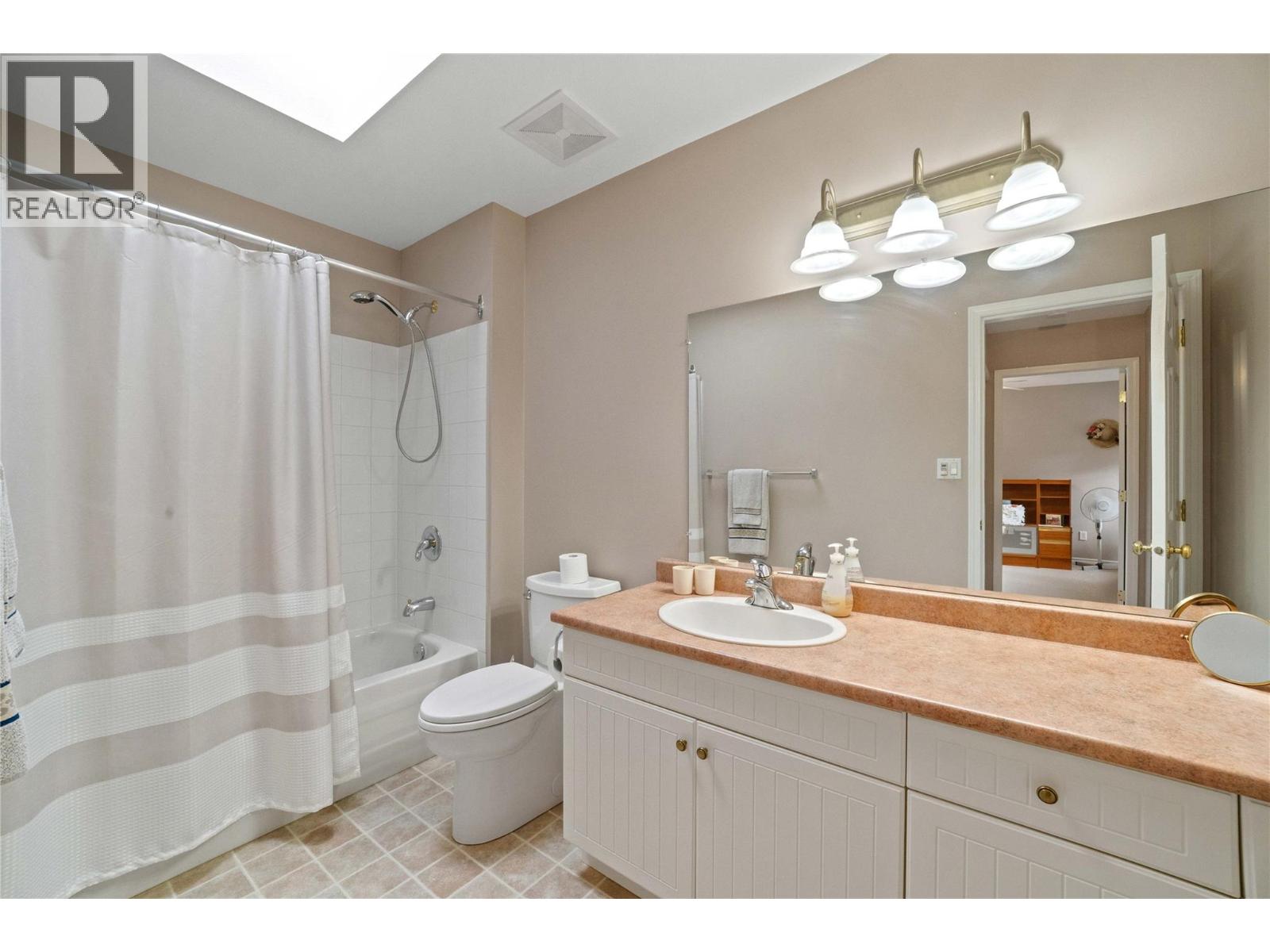 51 8 Avenue Sw Unit# 10, Salmon Arm, British Columbia  V1E 3L9 - Photo 22 - 10401916