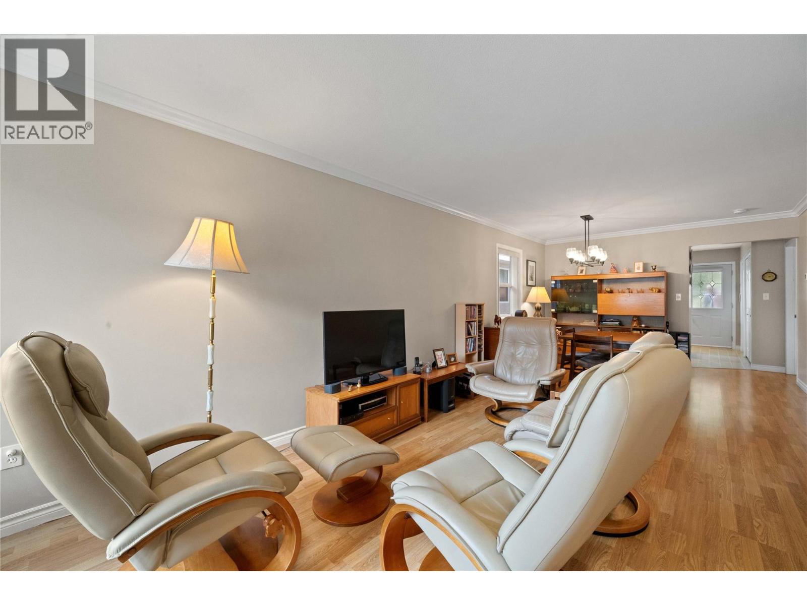 51 8 Avenue Sw Unit# 10, Salmon Arm, British Columbia  V1E 3L9 - Photo 3 - 10401916