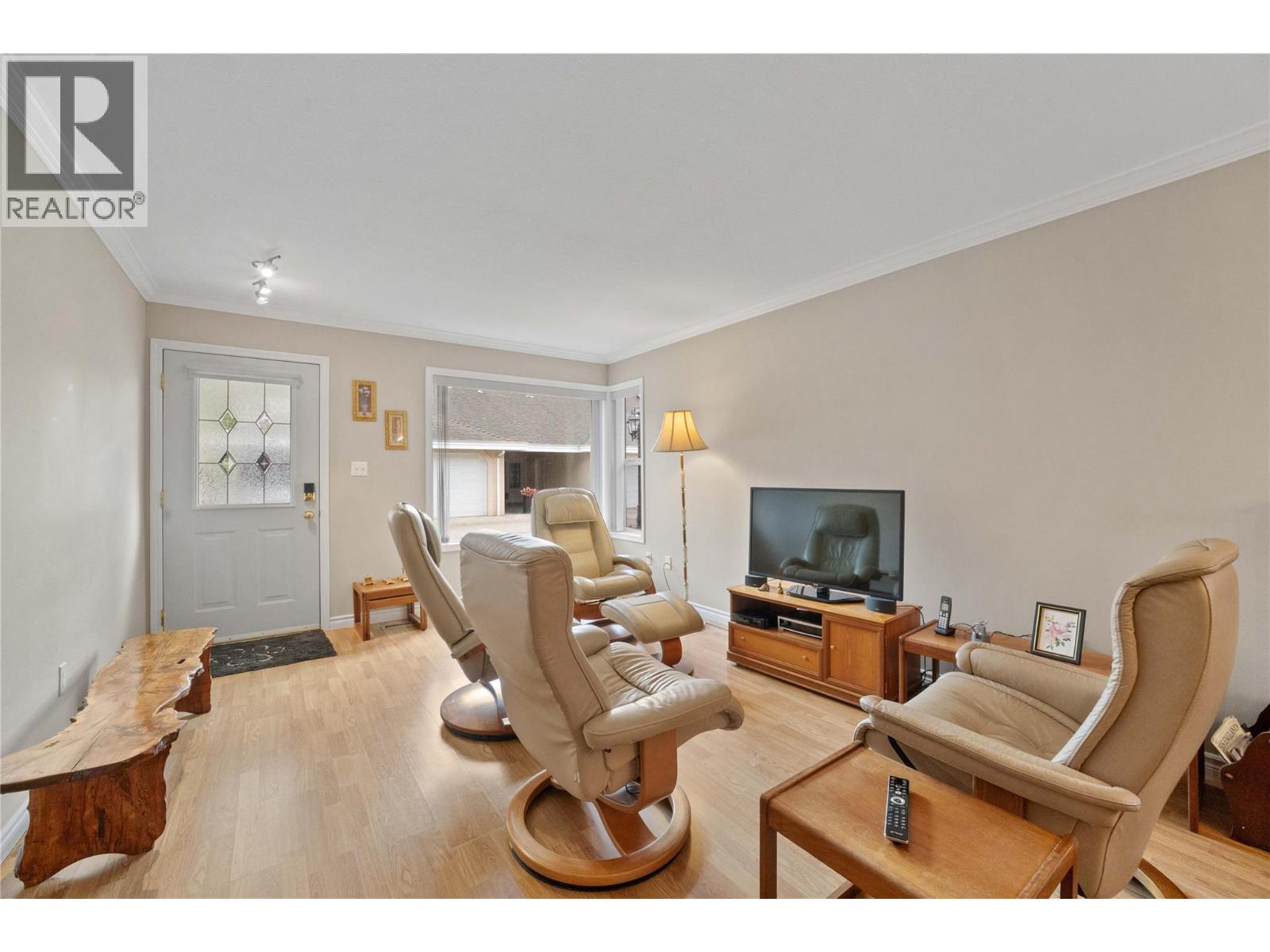 51 8 Avenue Sw Unit# 10, Salmon Arm, British Columbia  V1E 3L9 - Photo 4 - 10401916