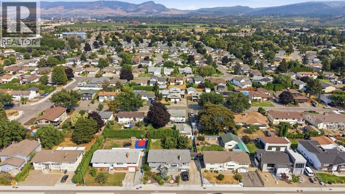 2555 Grenfell Road, Kelowna, British Columbia  V1Y 3C9 - Photo 3 - 10402092