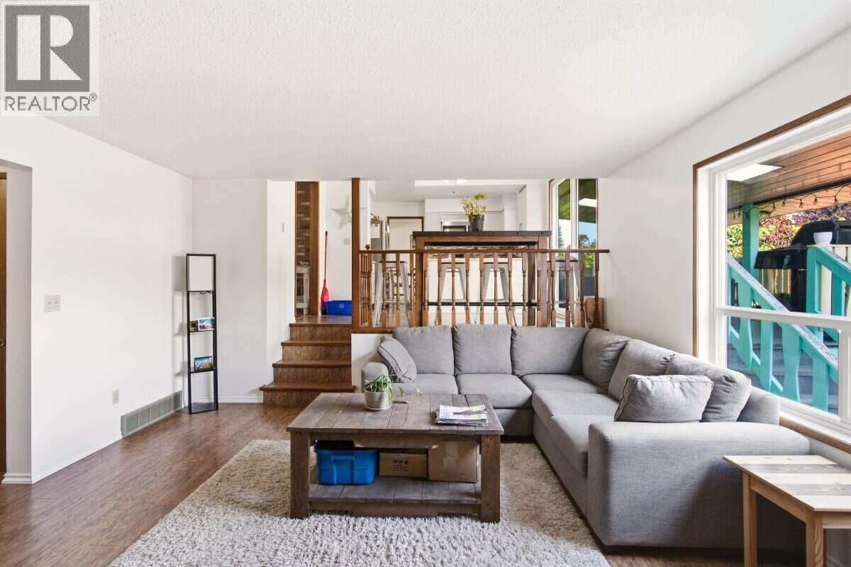 2555 Grenfell Road, Kelowna, British Columbia  V1Y 3C9 - Photo 8 - 10402092
