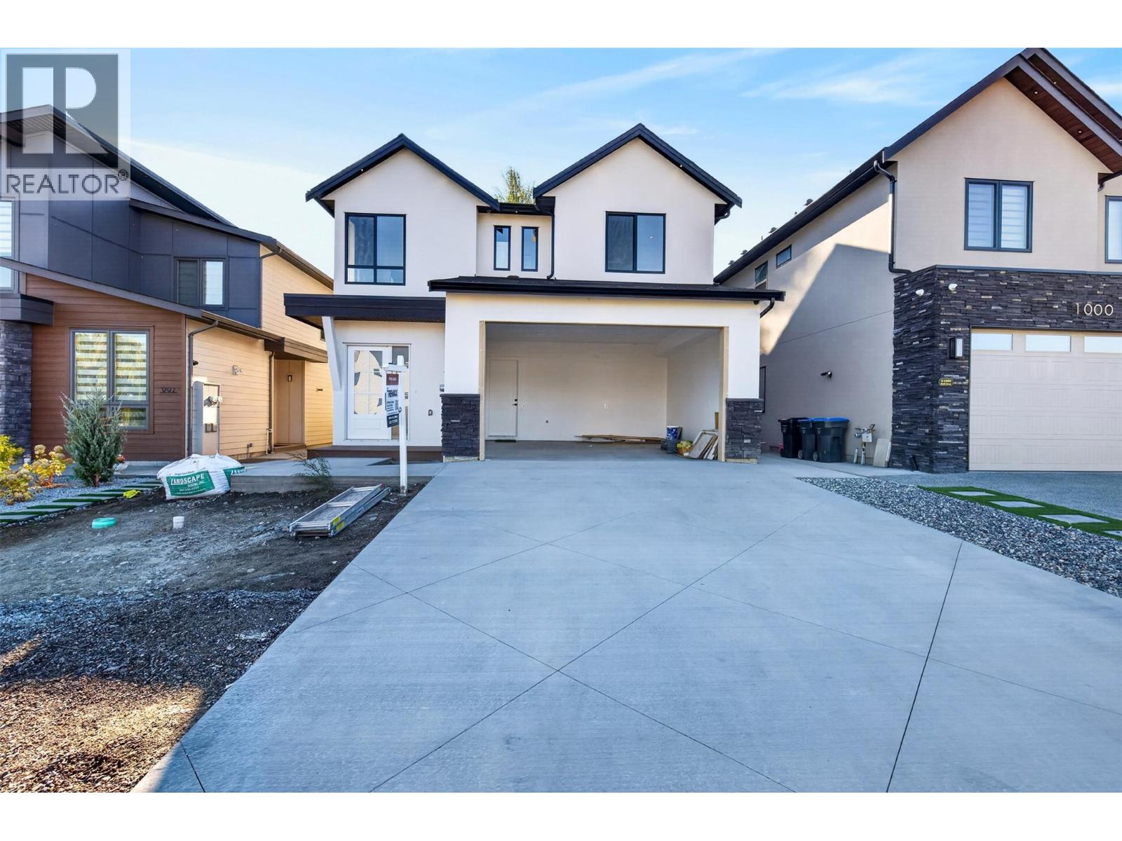 996 Bull Crescent, Kelowna, British Columbia  V1W 0B6 - Photo 2 - 10401961