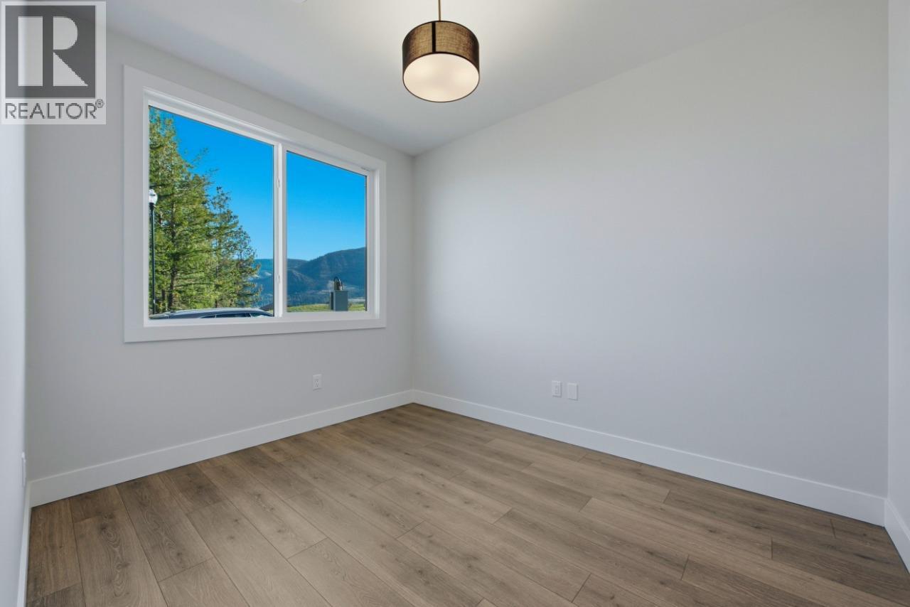 2083 Cortina Drive, Kelowna, British Columbia  V1P 1V1 - Photo 13 - 10402085