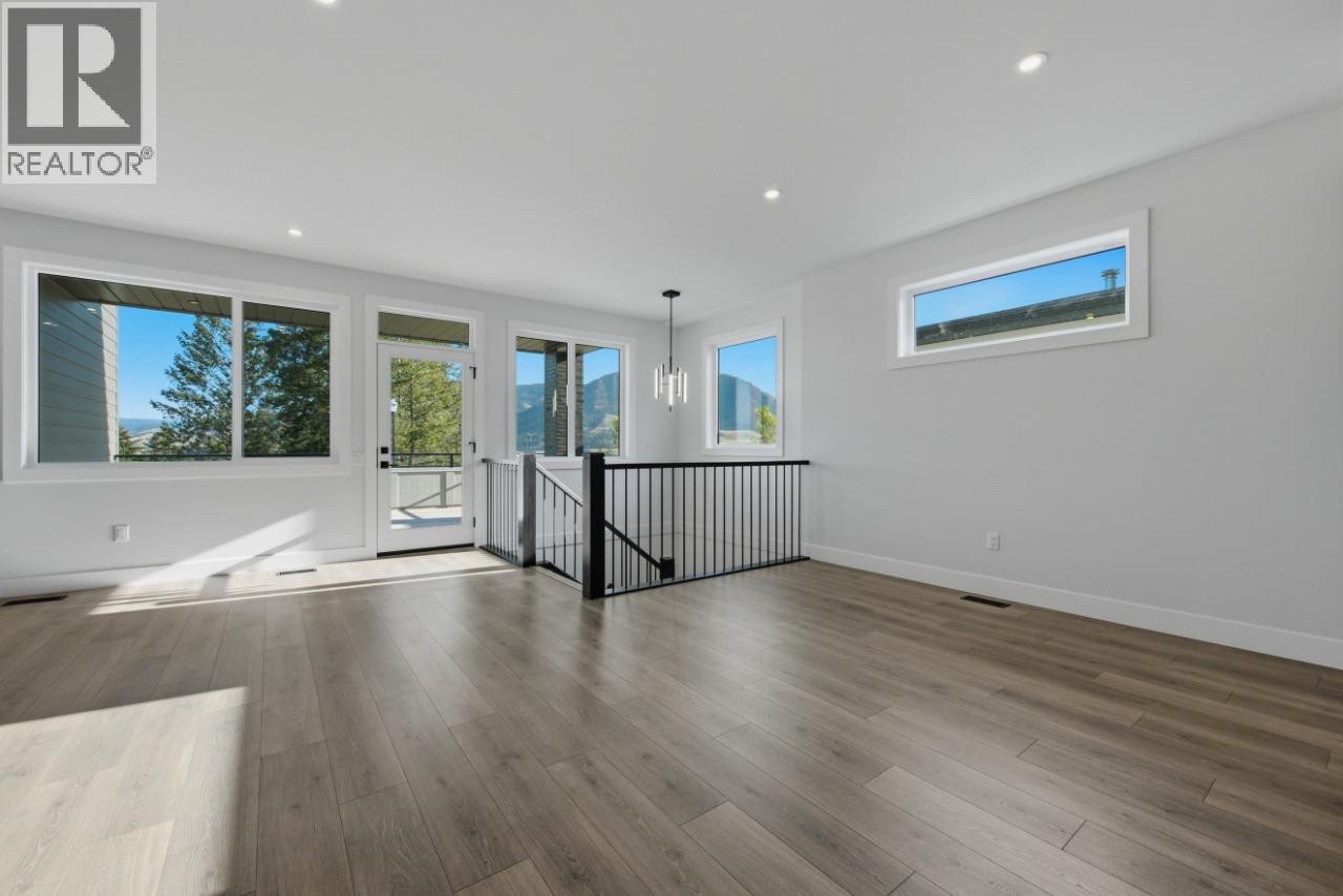 2083 Cortina Drive, Kelowna, British Columbia  V1P 1V1 - Photo 26 - 10402085