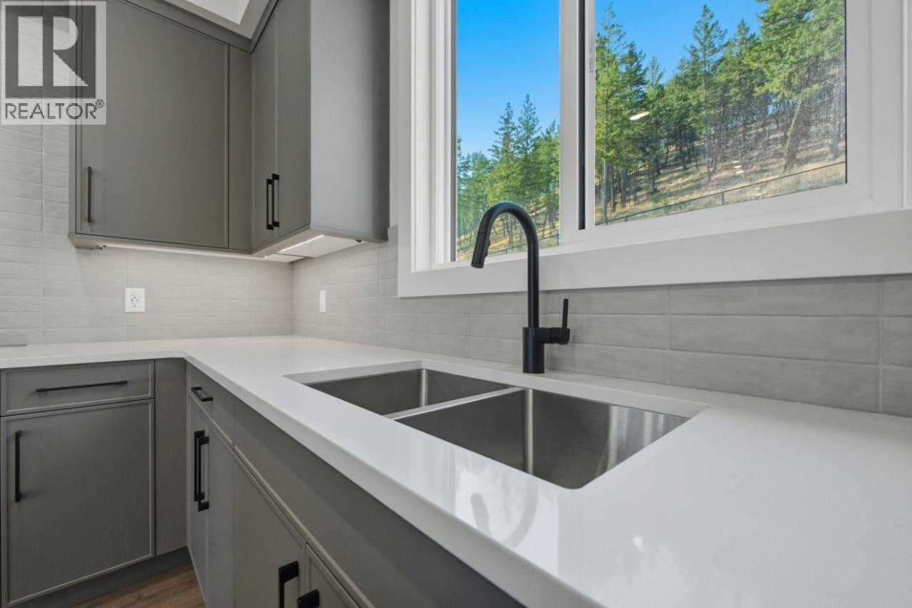 2083 Cortina Drive, Kelowna, British Columbia  V1P 1V1 - Photo 33 - 10402085