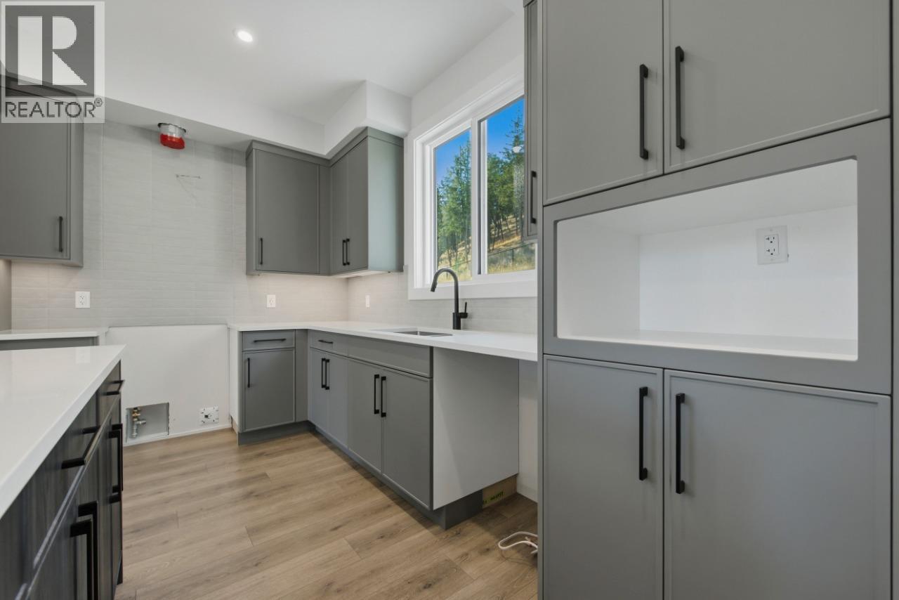 2083 Cortina Drive, Kelowna, British Columbia  V1P 1V1 - Photo 35 - 10402085