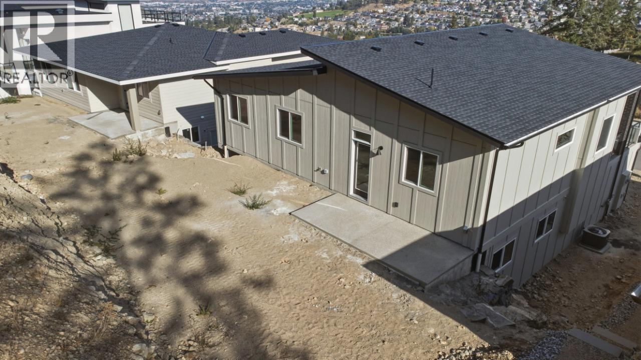 2083 Cortina Drive, Kelowna, British Columbia  V1P 1V1 - Photo 38 - 10402085