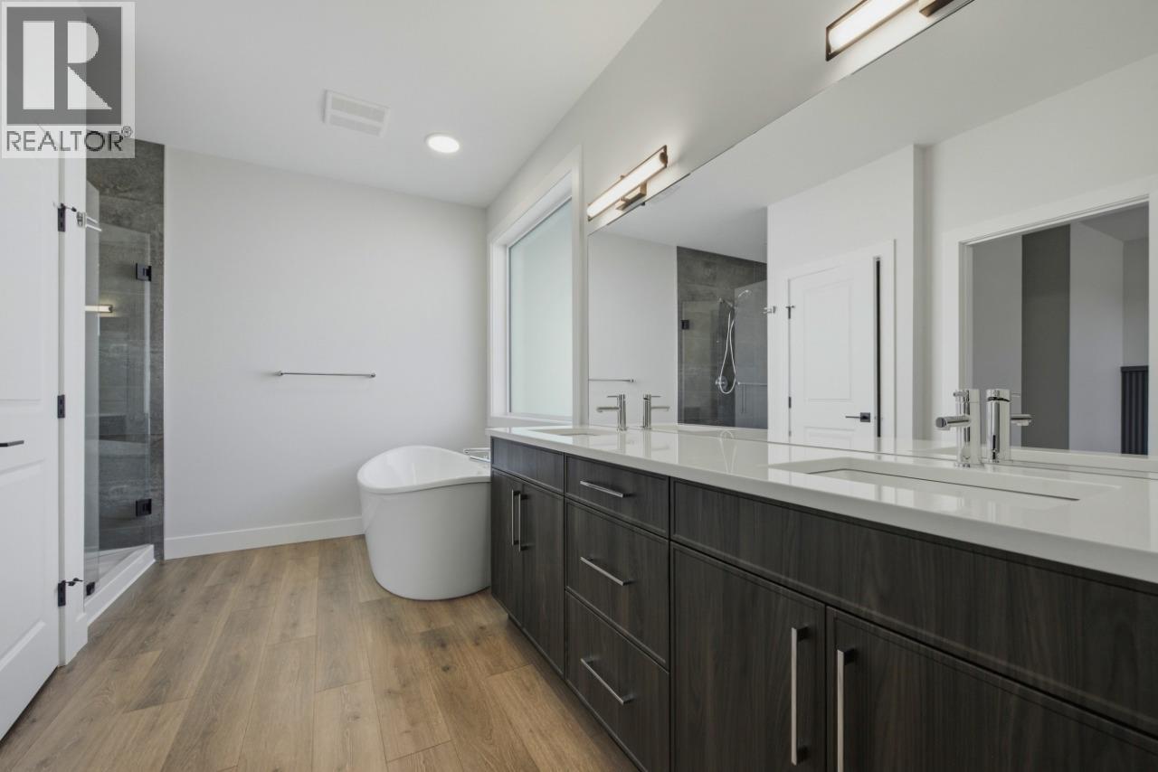 2083 Cortina Drive, Kelowna, British Columbia  V1P 1V1 - Photo 44 - 10402085