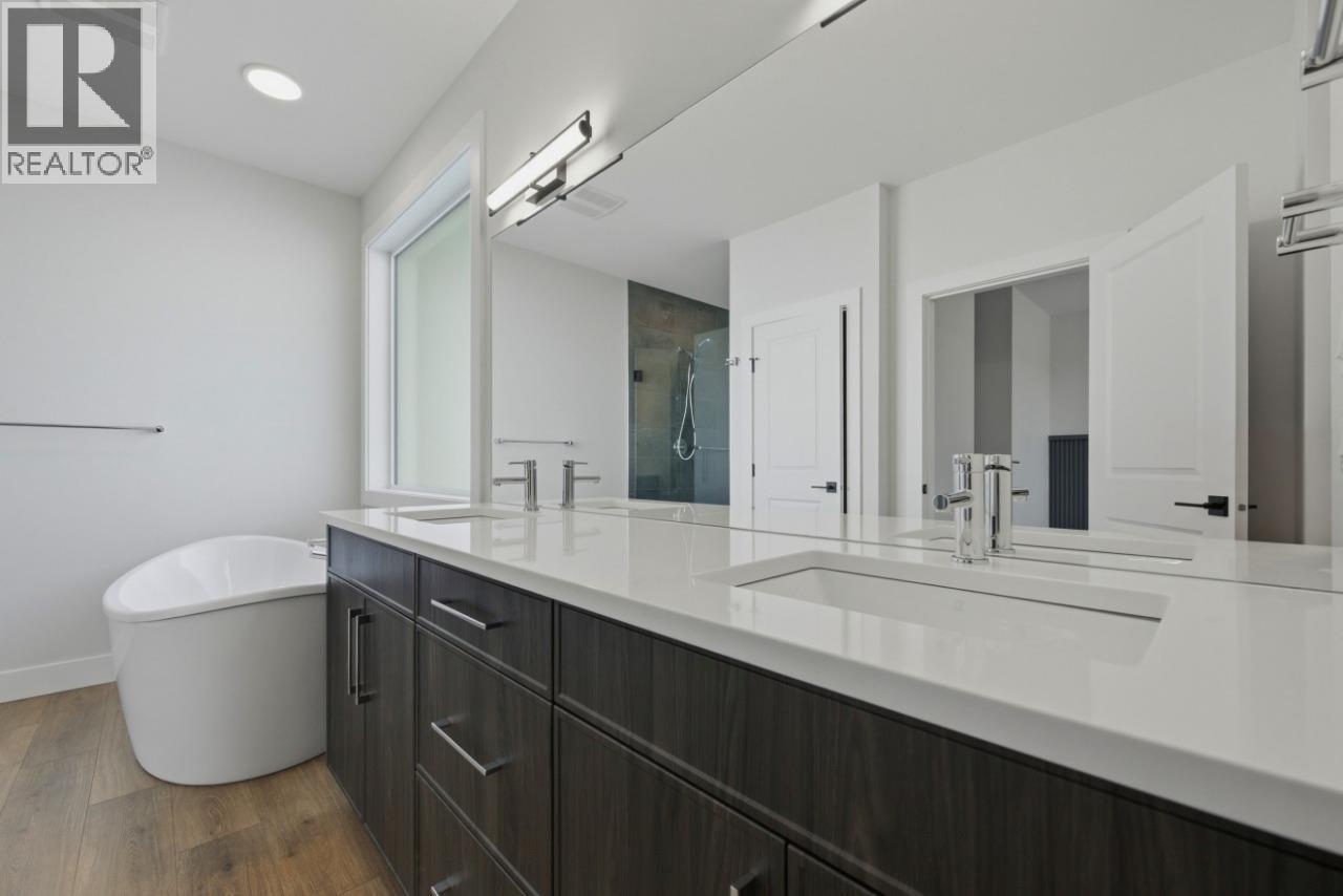 2083 Cortina Drive, Kelowna, British Columbia  V1P 1V1 - Photo 45 - 10402085