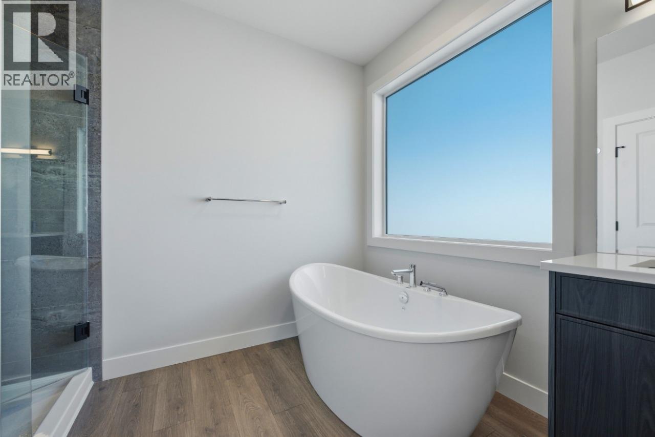 2083 Cortina Drive, Kelowna, British Columbia  V1P 1V1 - Photo 47 - 10402085
