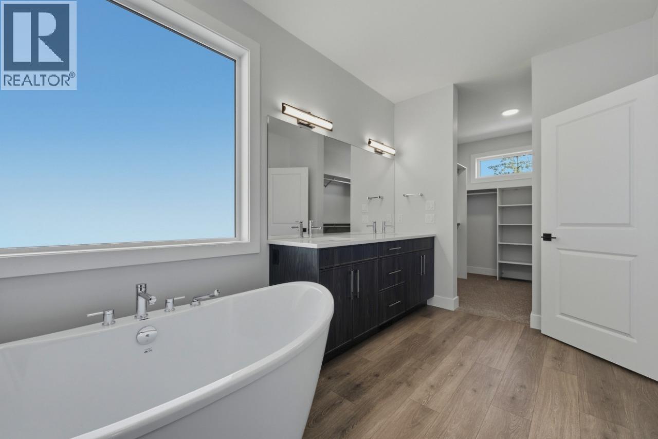 2083 Cortina Drive, Kelowna, British Columbia  V1P 1V1 - Photo 49 - 10402085