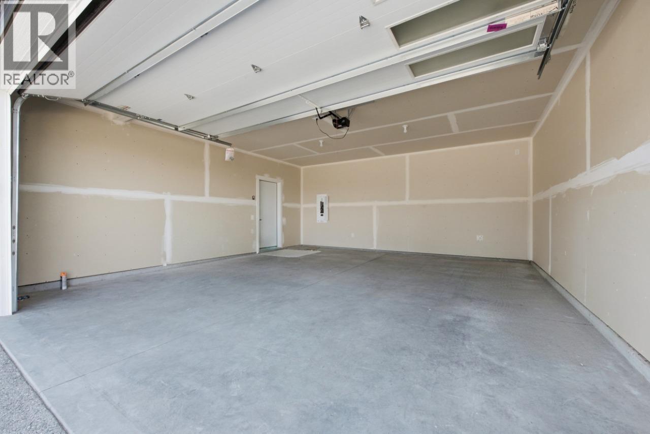 2083 Cortina Drive, Kelowna, British Columbia  V1P 1V1 - Photo 55 - 10402085