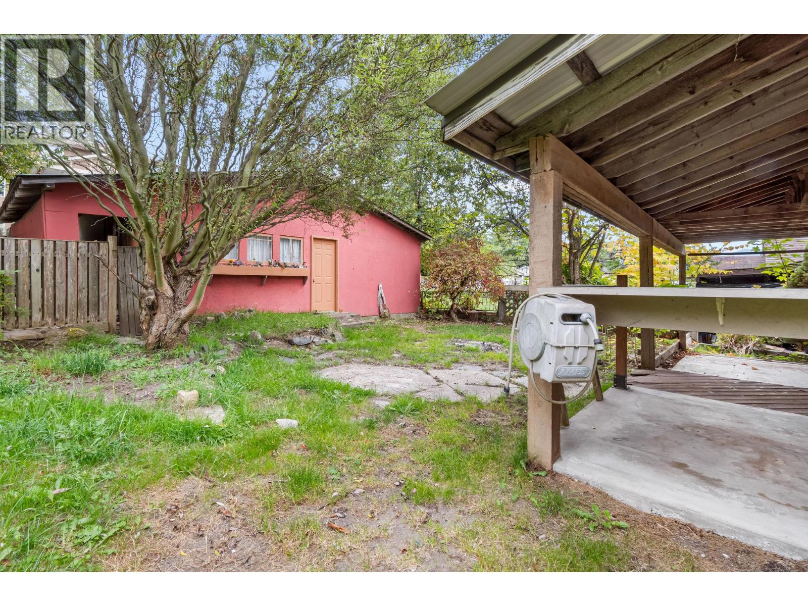 309 1st Avenue Nw, Nakusp, British Columbia  V0G 1R0 - Photo 28 - 10402008