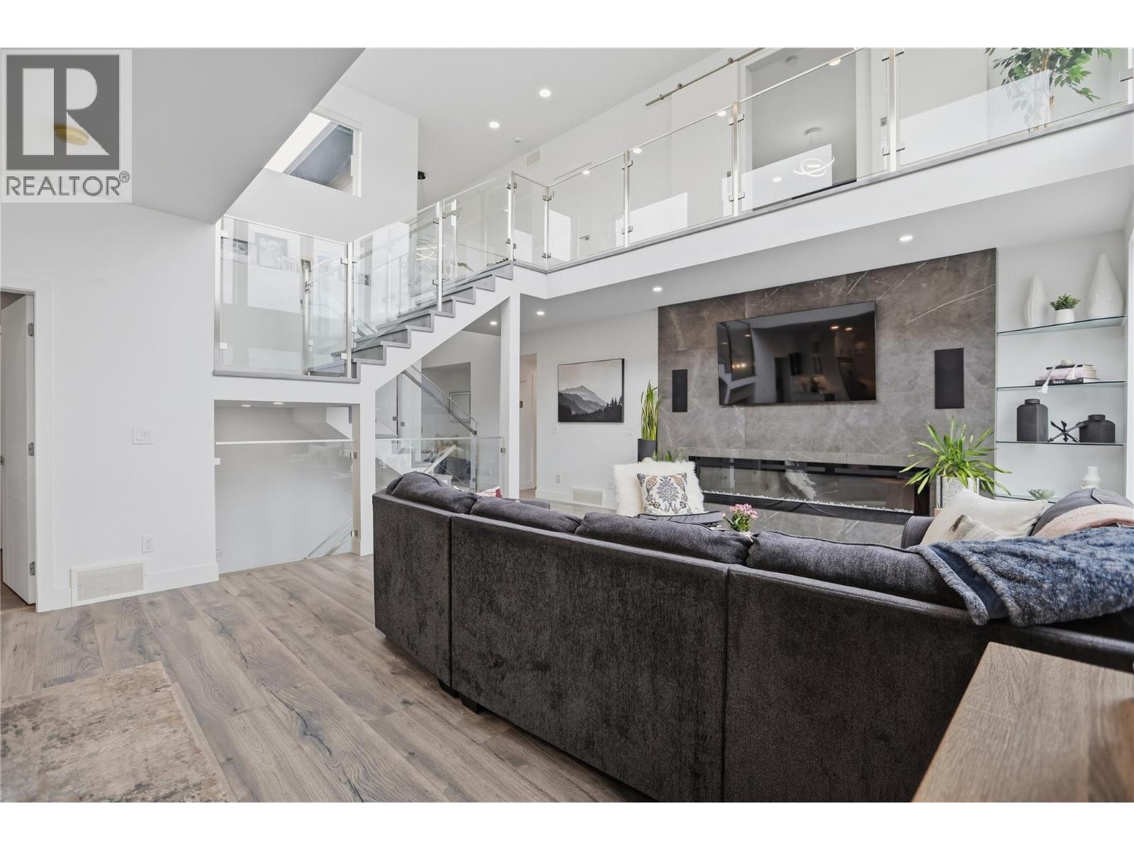 848 Cantle Drive, Kamloops, British Columbia  V2B 0A7 - Photo 10 - 10401809
