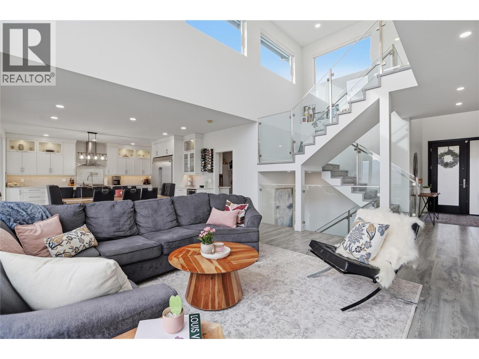 848 Cantle Drive, Kamloops, British Columbia  V2B 0A7 - Photo 5 - 10401809
