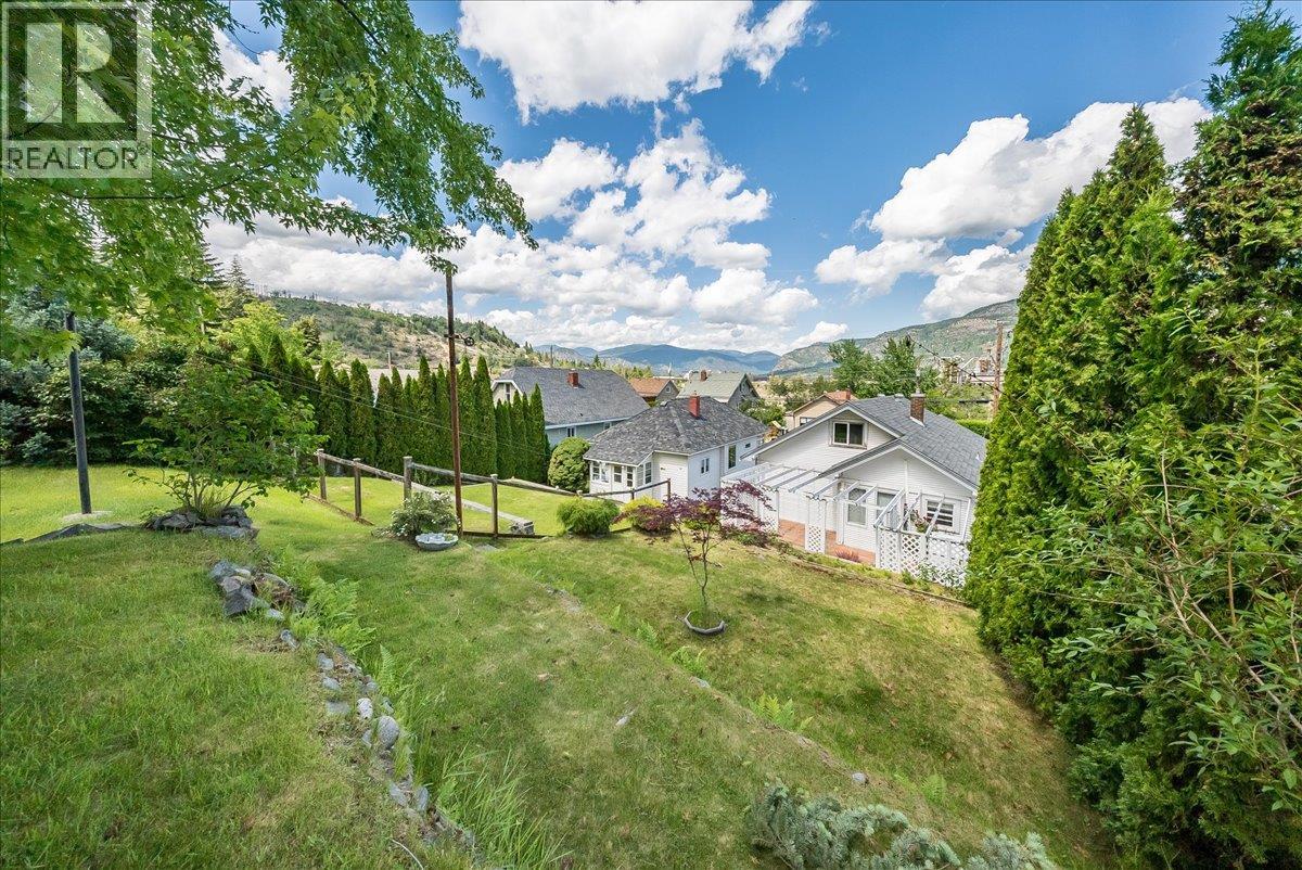 426 Austad Lane, Trail, British Columbia  V1R 3K6 - Photo 36 - 10402111