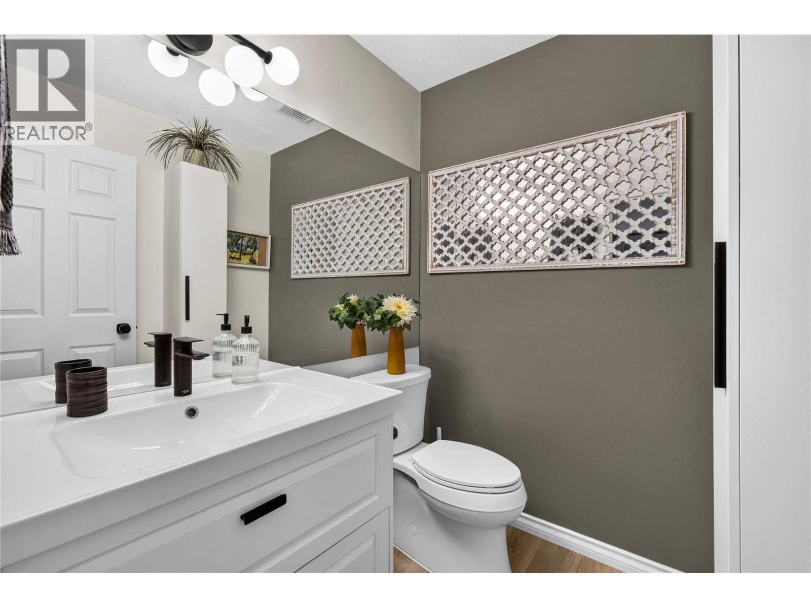4630 Ponderosa Drive Unit# 215, Peachland, British Columbia  V0H 1X5 - Photo 24 - 10402021
