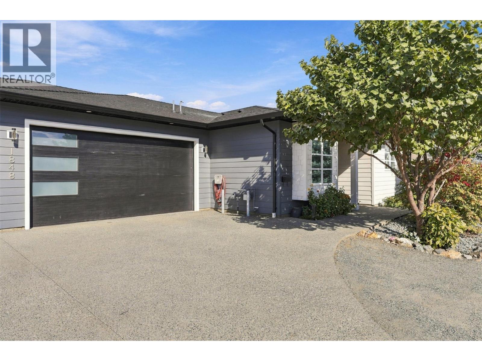 1848 Parkcrest Avenue, Kamloops, British Columbia  V2B 4W9 - Photo 3 - 10401829