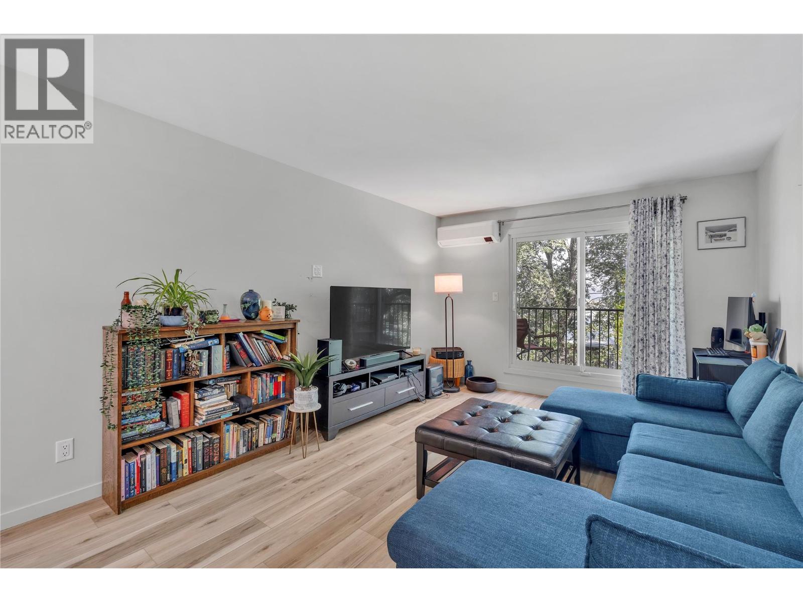 922 Dynes Avenue Unit# 309, Penticton, British Columbia  V2A 1E8 - Photo 3 - 10401396