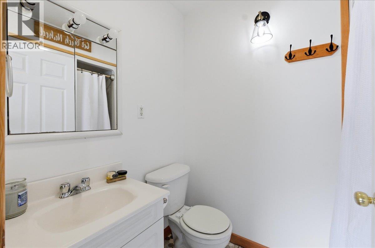 258 2nd Avenue, Trail, British Columbia  V1R 4V3 - Photo 17 - 10402113
