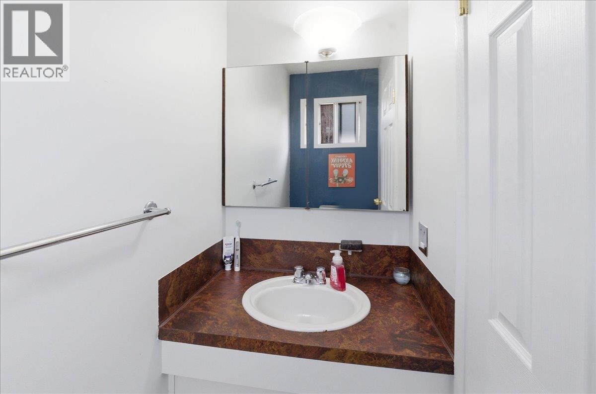 258 2nd Avenue, Trail, British Columbia  V1R 4V3 - Photo 35 - 10402113