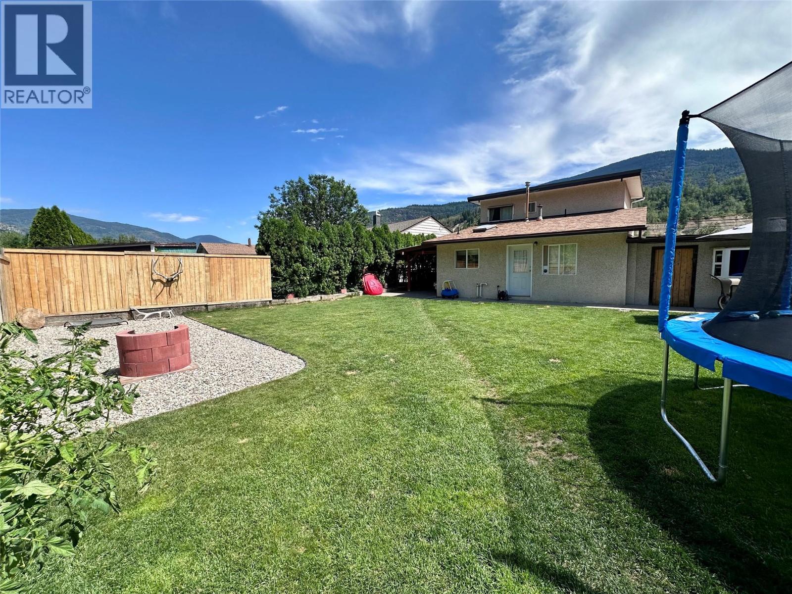 258 2nd Avenue, Trail, British Columbia  V1R 4V3 - Photo 57 - 10402113