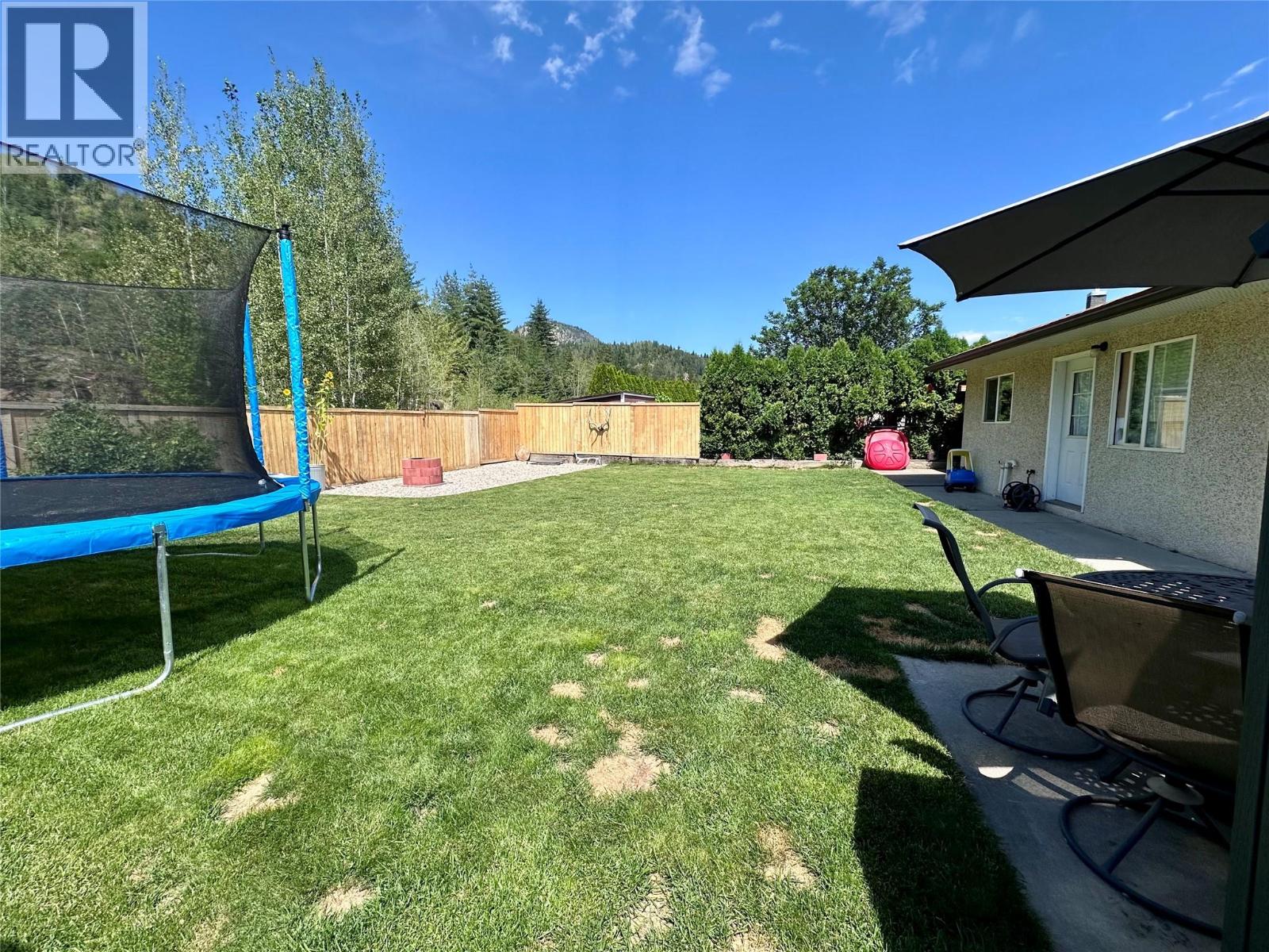 258 2nd Avenue, Trail, British Columbia  V1R 4V3 - Photo 60 - 10402113